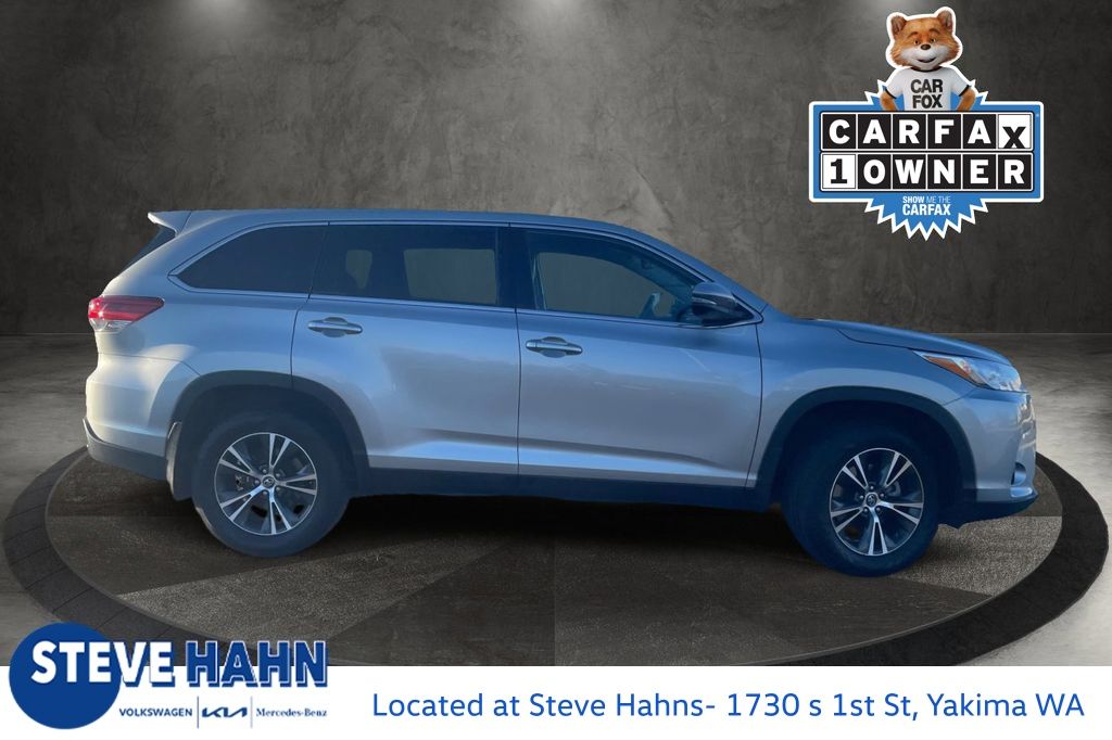Used 2019 Toyota Highlander LE Plus with VIN 5TDBZRFH2KS939702 for sale in Yakima, WA