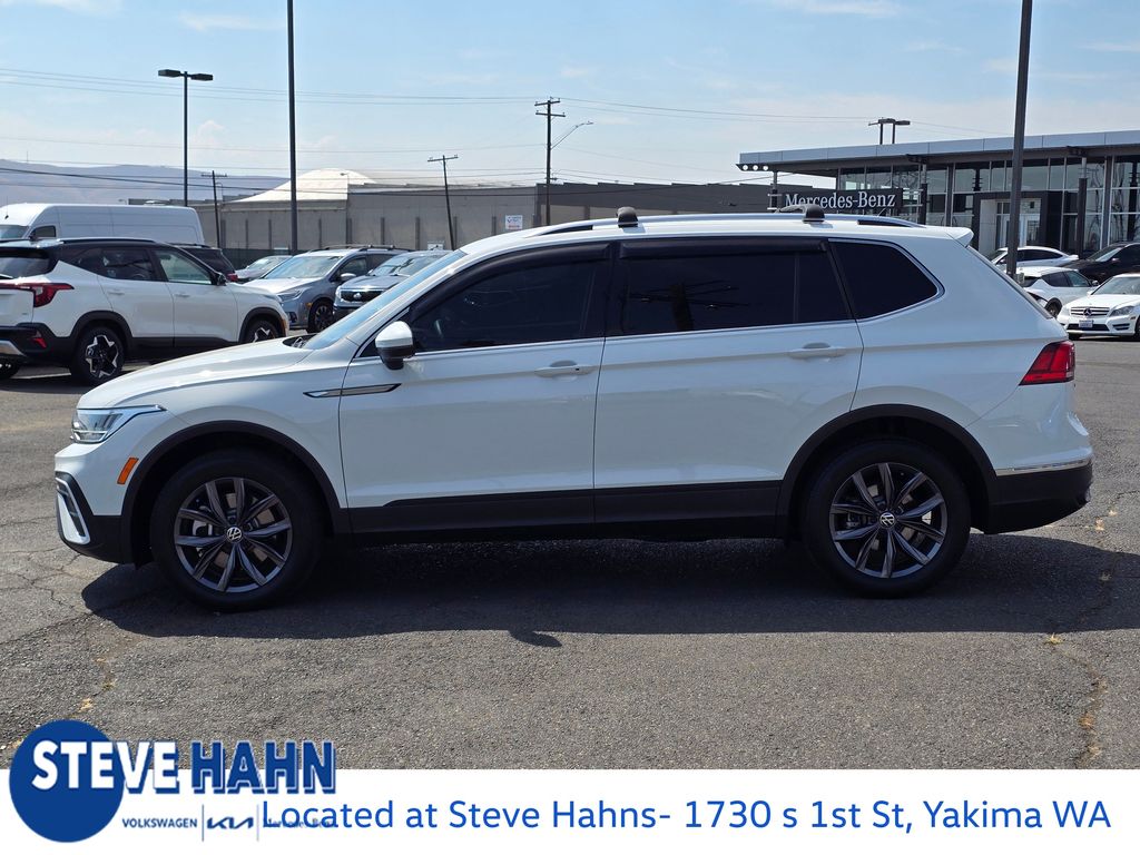 2022 Volkswagen Tiguan SE photo 2