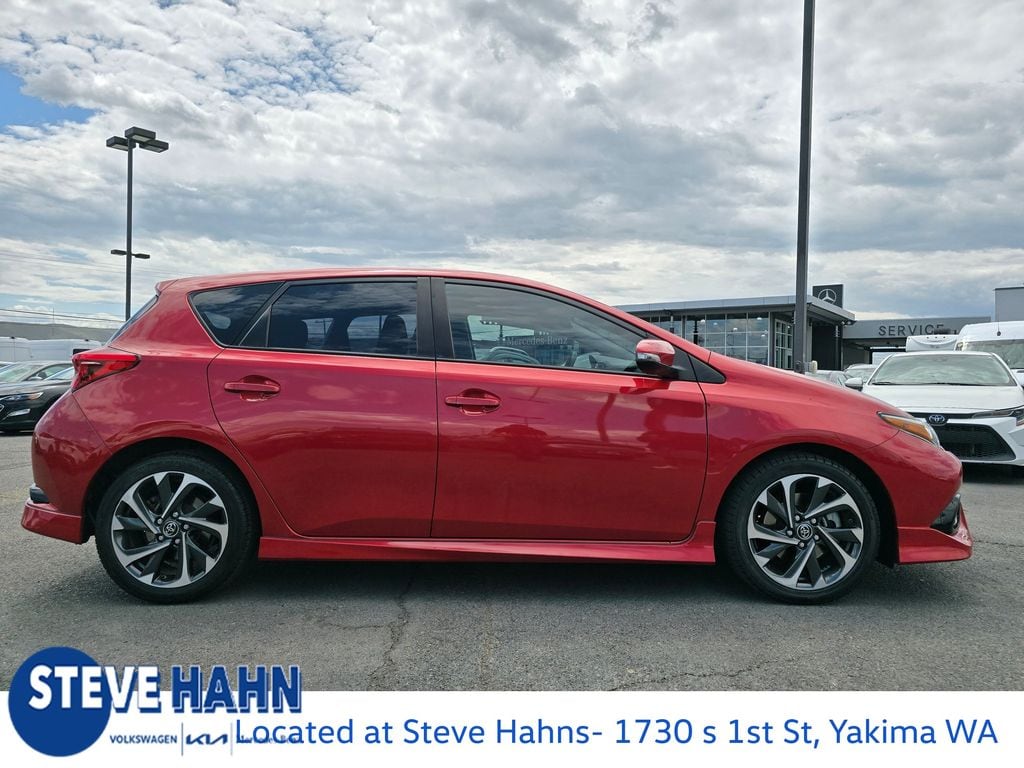 Used 2017 Toyota Corolla iM Base with VIN JTNKARJE6HJ546811 for sale in Yakima, WA