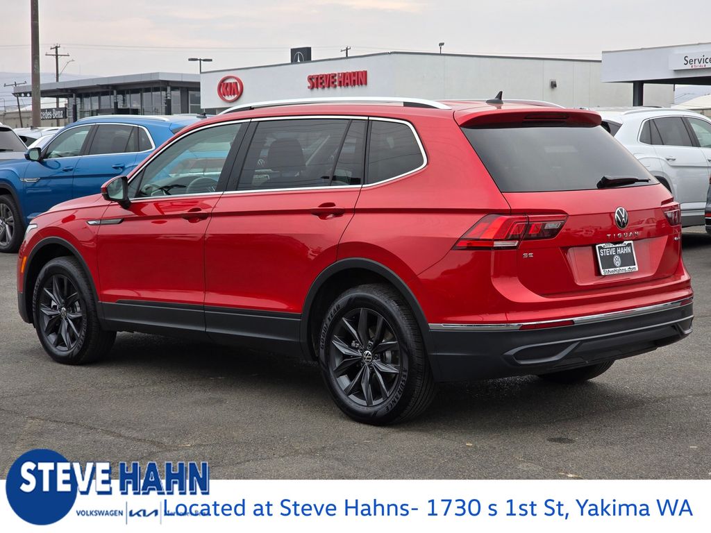 2024 Volkswagen Tiguan SE photo 3