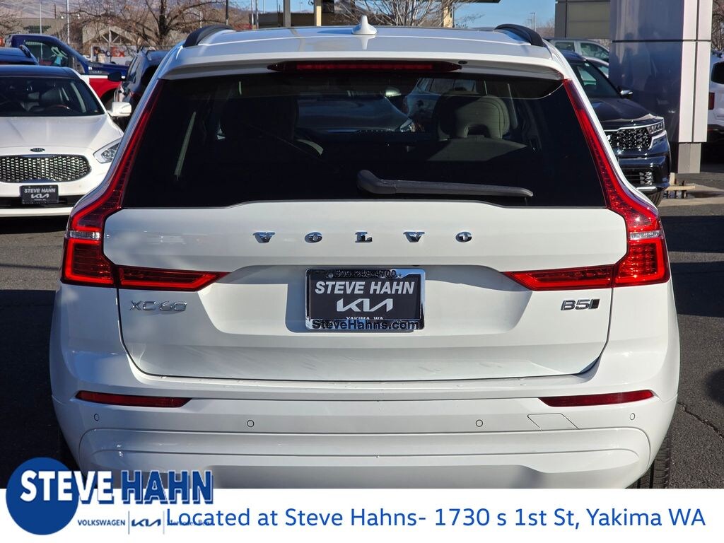 Used 2022 Volvo XC60 B5 AWD Momentum SUV