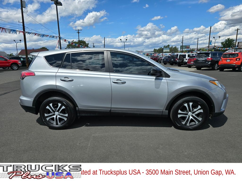 Used 2018 Toyota RAV4 LE with VIN 2T3BFREV9JW774521 for sale in Yakima, WA