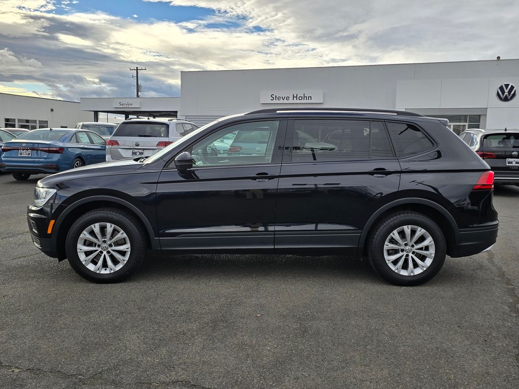 2018 Volkswagen Tiguan S photo 2