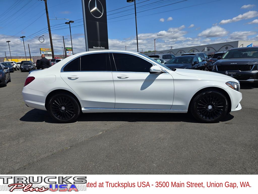 Used 2015 Mercedes-Benz C-Class C300 with VIN 55SWF4KB2FU020855 for sale in Yakima, WA