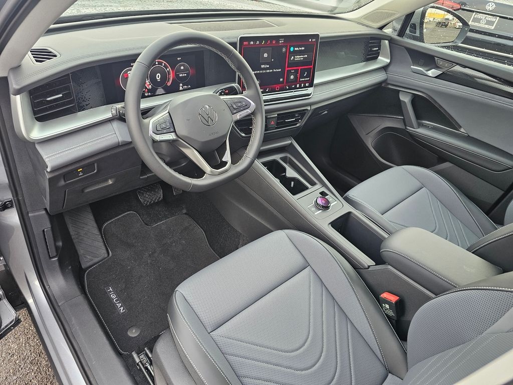 New 2026 Volkswagen Tiguan 2.0T SE SUV