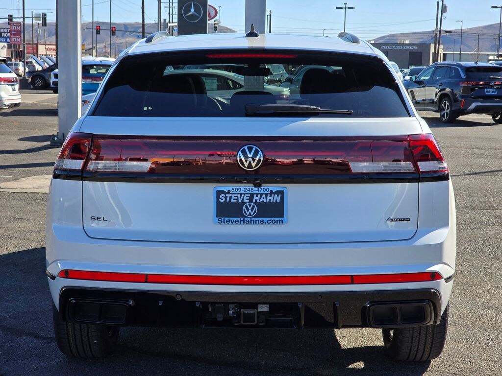 New 2026 Volkswagen Atlas Cross Sport 2.0T SEL R-Line Black SUV