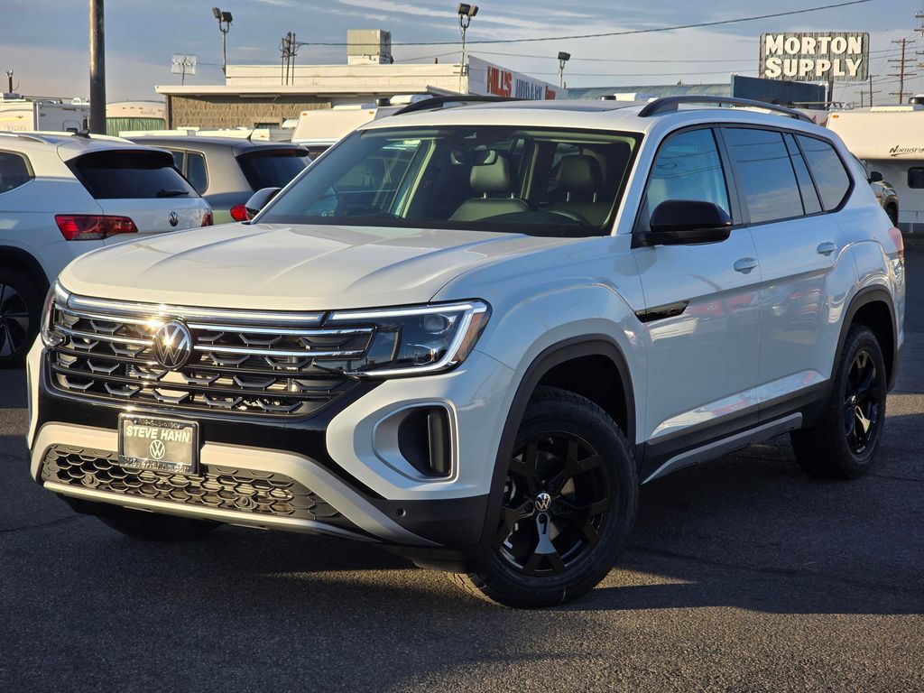 2026 Volkswagen Atlas Atlas Peak Edition's photo