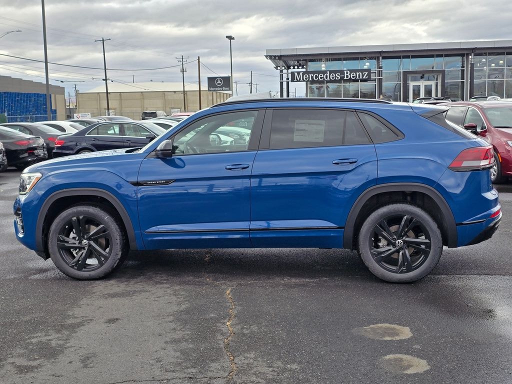 New 2025 Volkswagen Atlas Cross Sport 2.0T SEL R-Line Black SUV