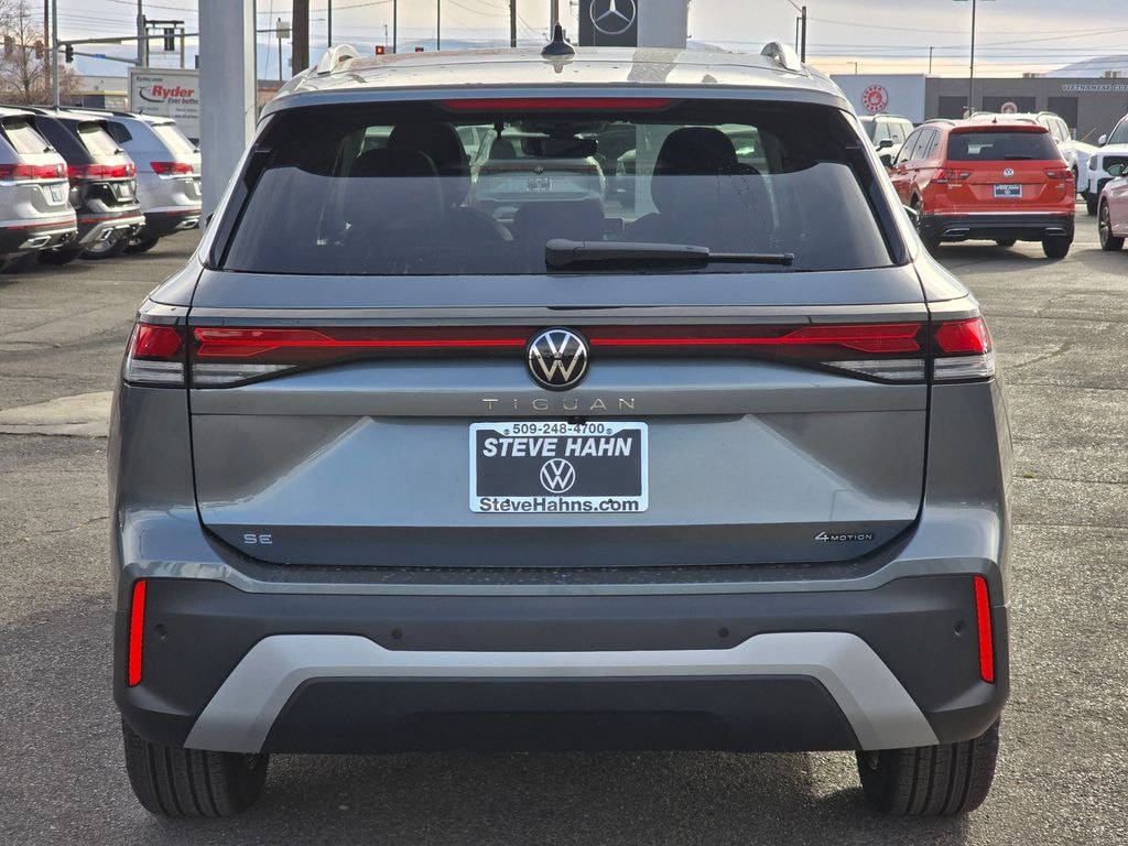 New 2026 Volkswagen Tiguan 2.0T SE SUV