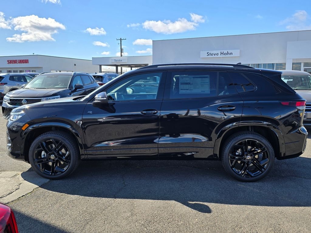 New 2026 Volkswagen Tiguan 2.0T SE R-Line Black SUV