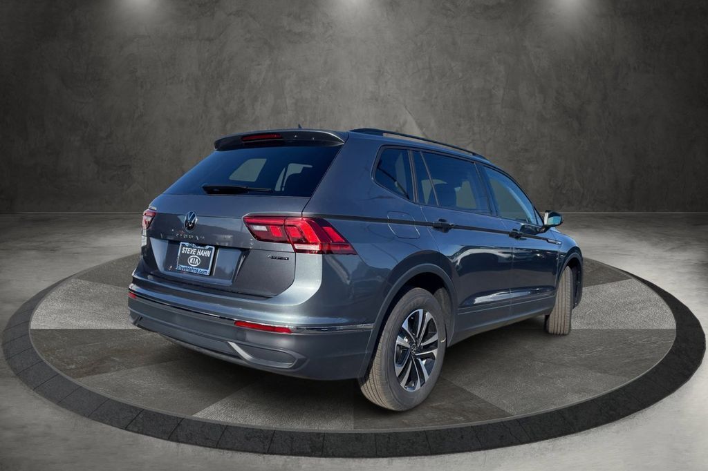 2024 Volkswagen Tiguan S photo 3