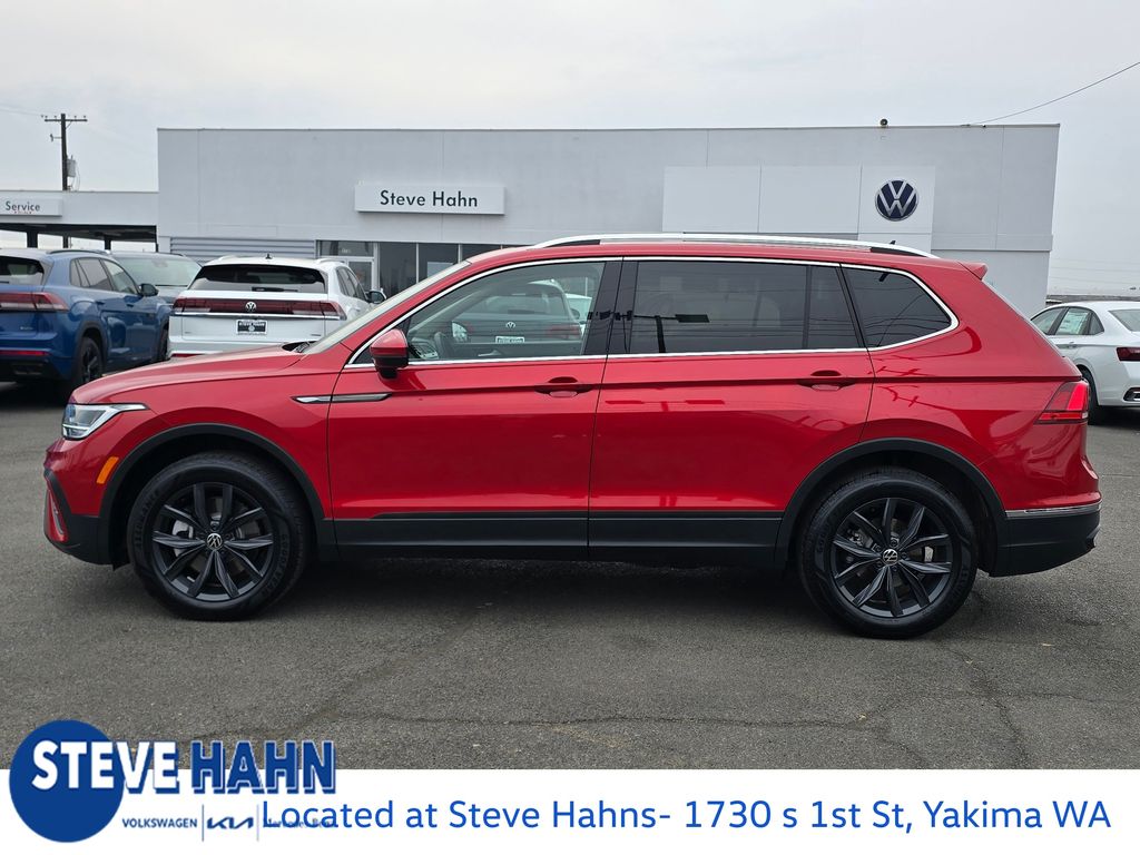 2024 Volkswagen Tiguan SE photo 2