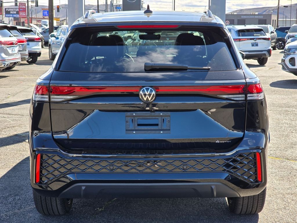 New 2026 Volkswagen Tiguan 2.0T SE R-Line Black SUV