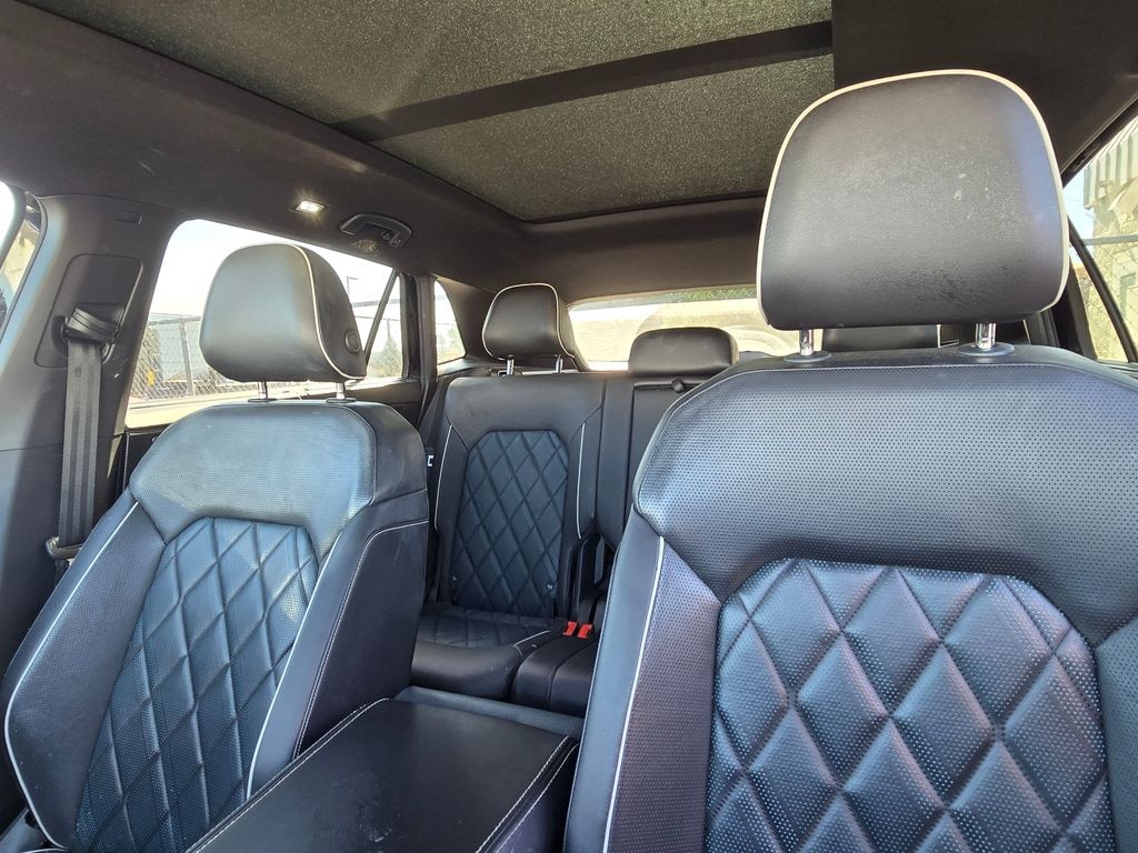 Used 2024 Volkswagen Atlas Cross Sport 2.0T SEL Premium R-Line SUV