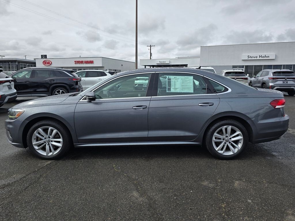 Used 2020 Volkswagen Passat 2.0T SE Sedan
