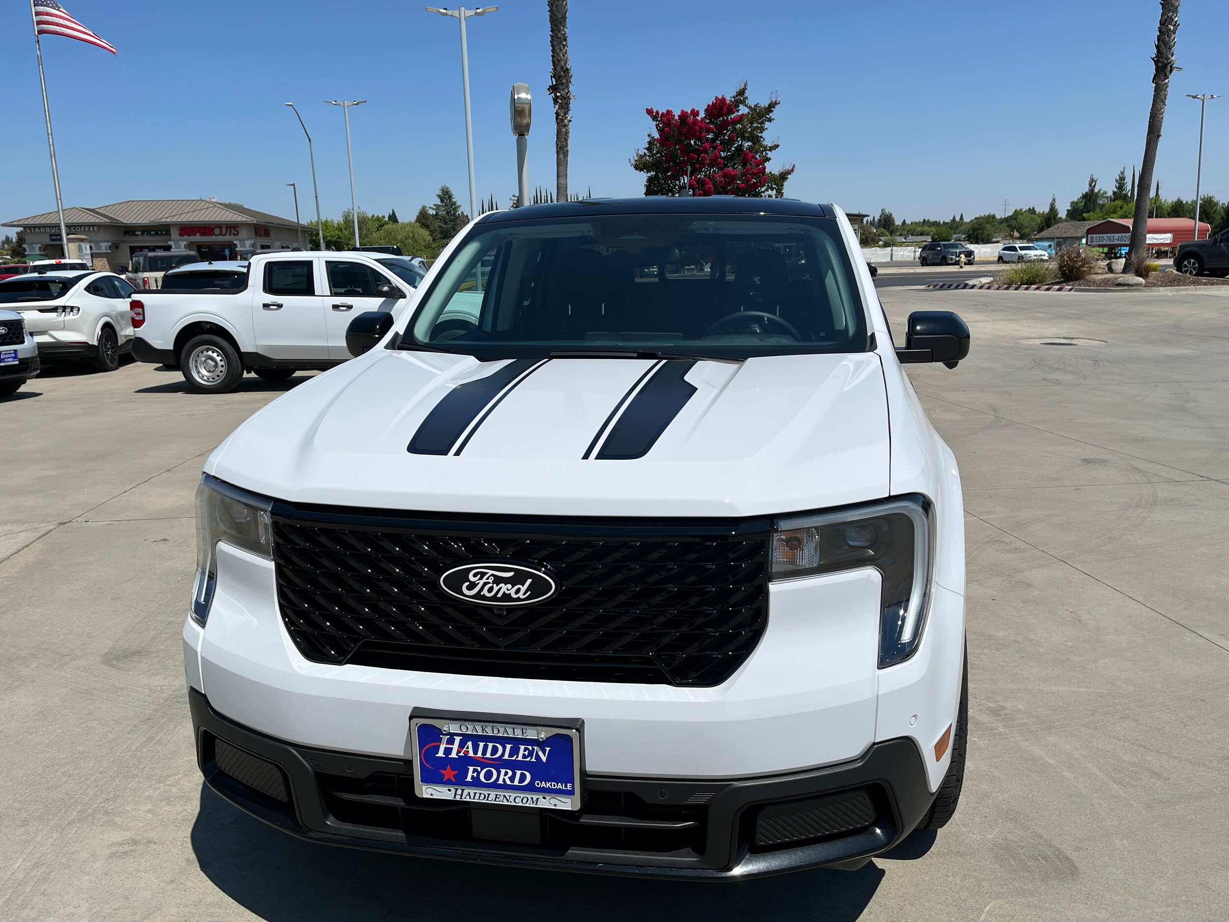 2025 Ford Maverick Lariat photo 4