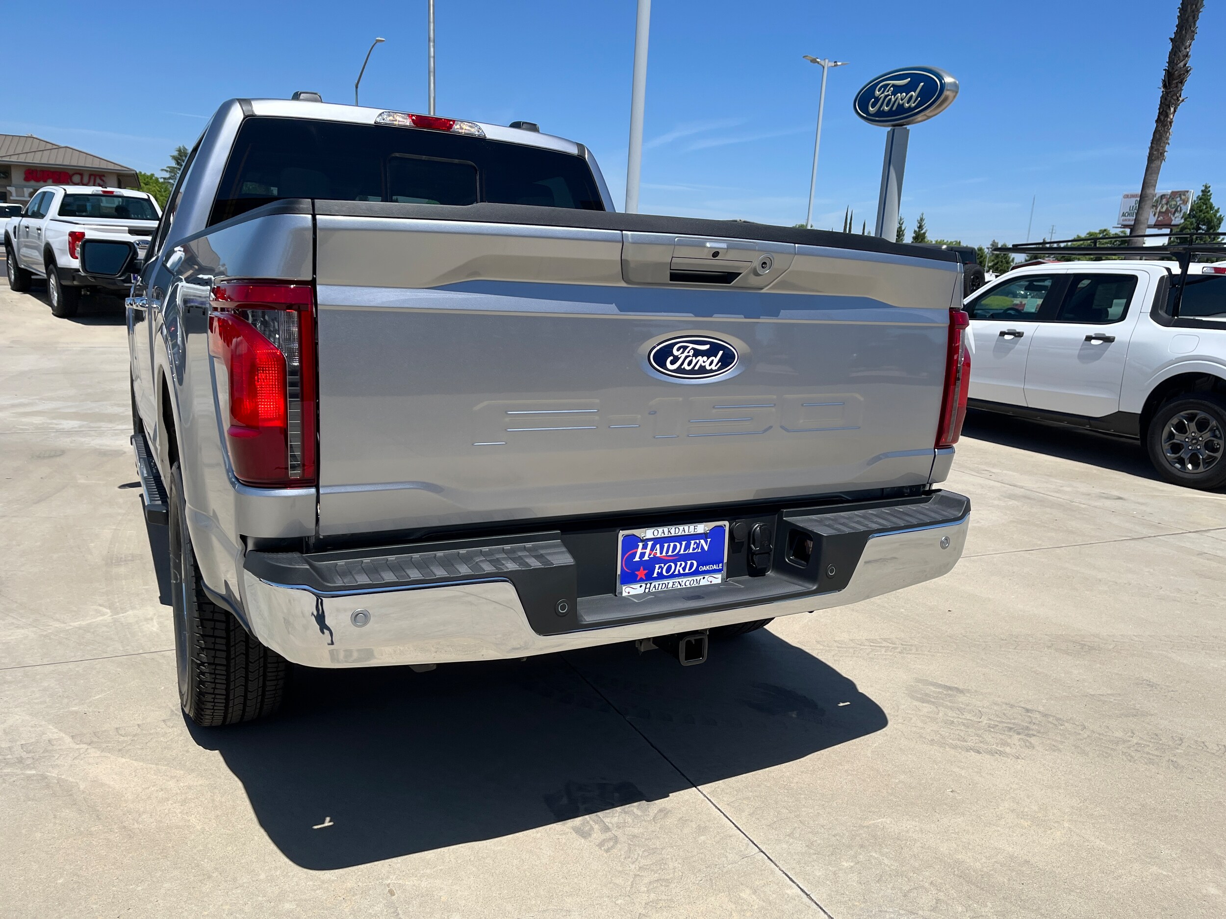 2025 Ford F-150 XLT photo 4