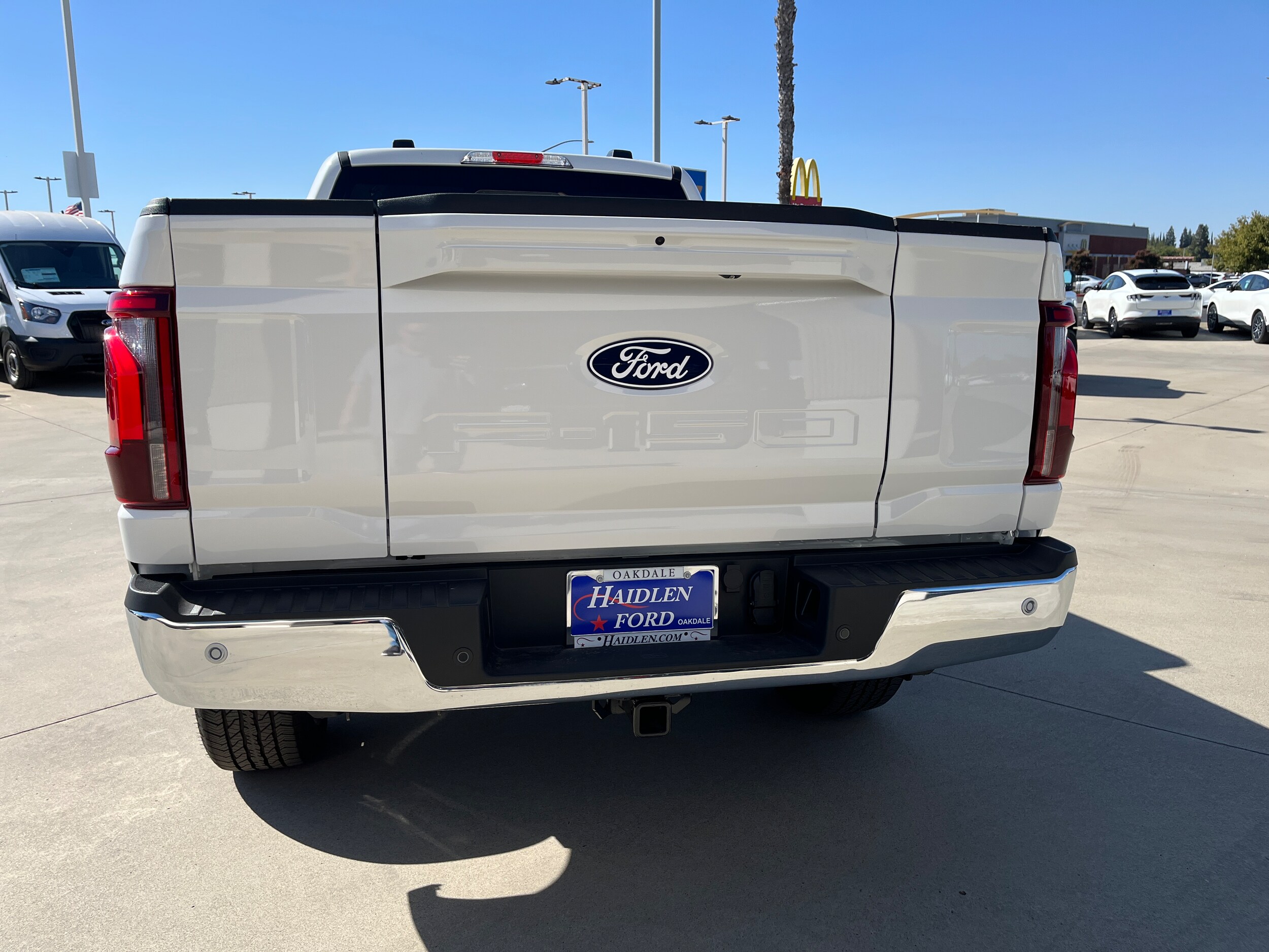 2025 Ford F-150 Lariat photo 4