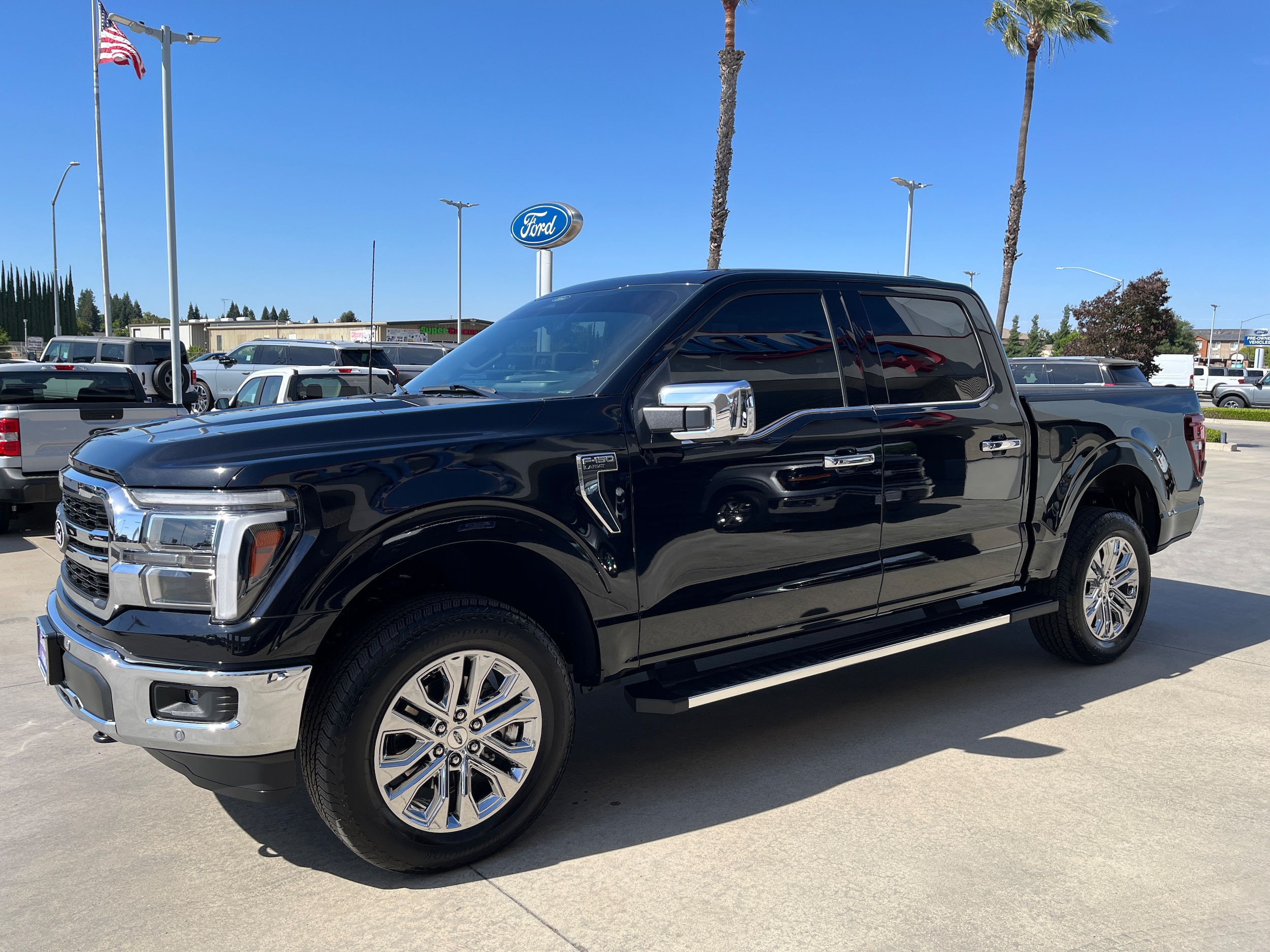 2025 Ford F-150 Lariat 4x4 SuperCrew 5-1/2 Box's photo