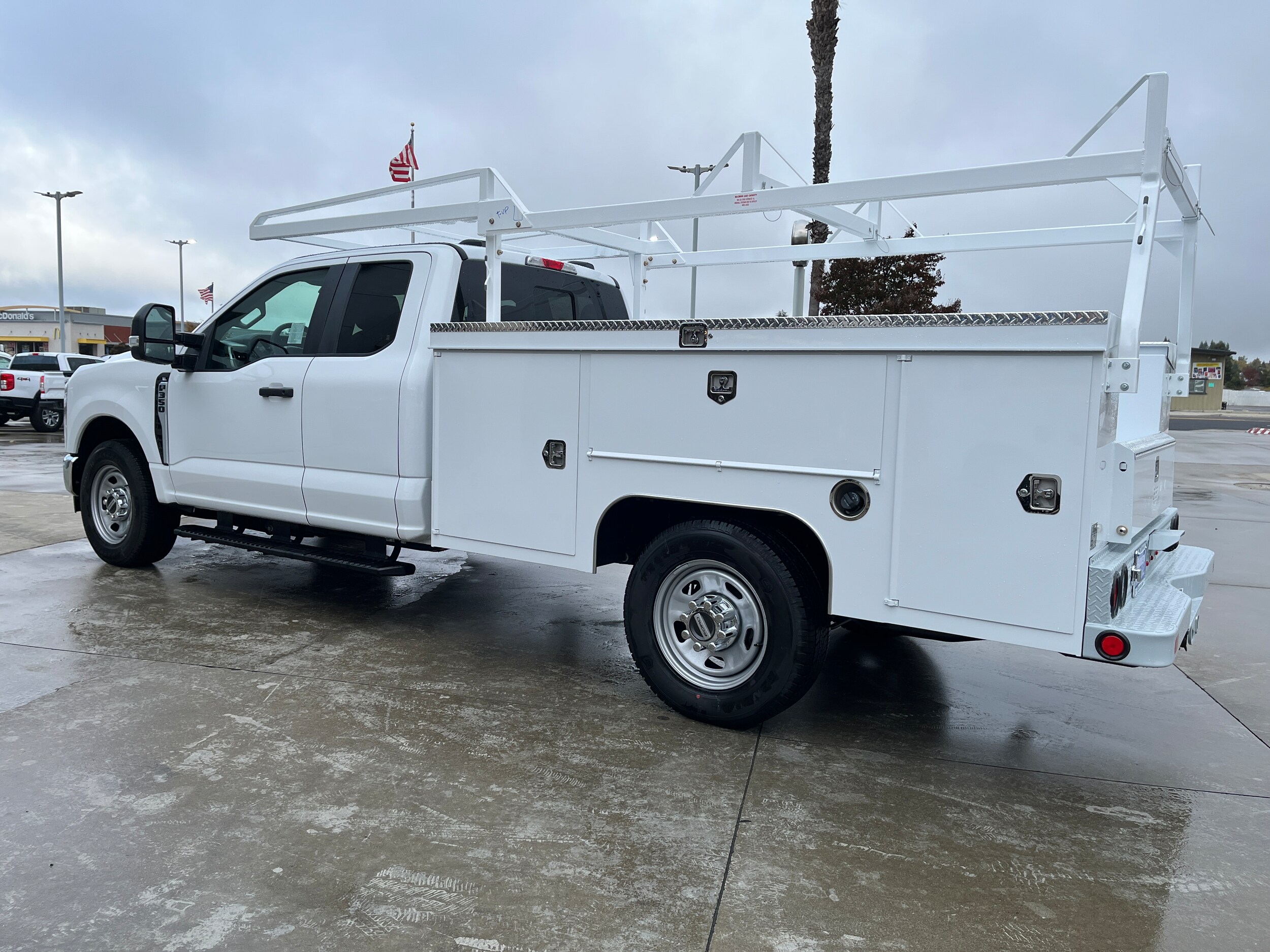 2026 Ford F-350 XLT photo 2