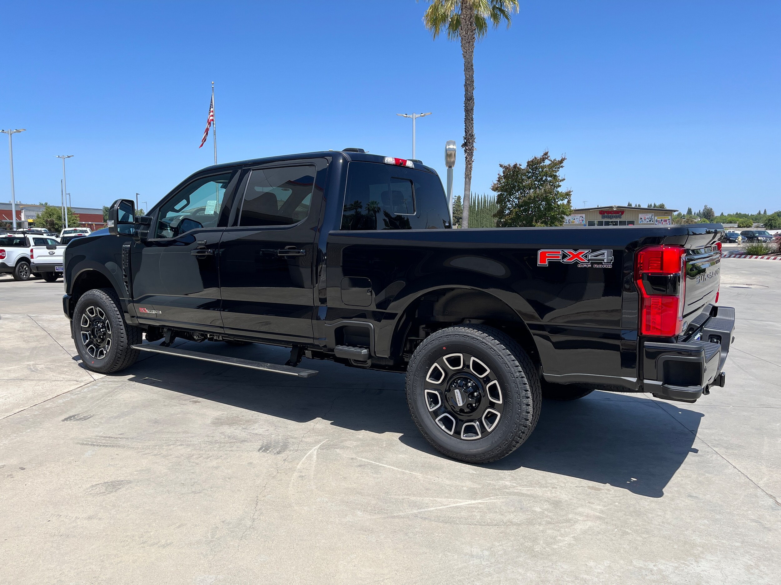 2025 Ford F-250 Platinum photo 2