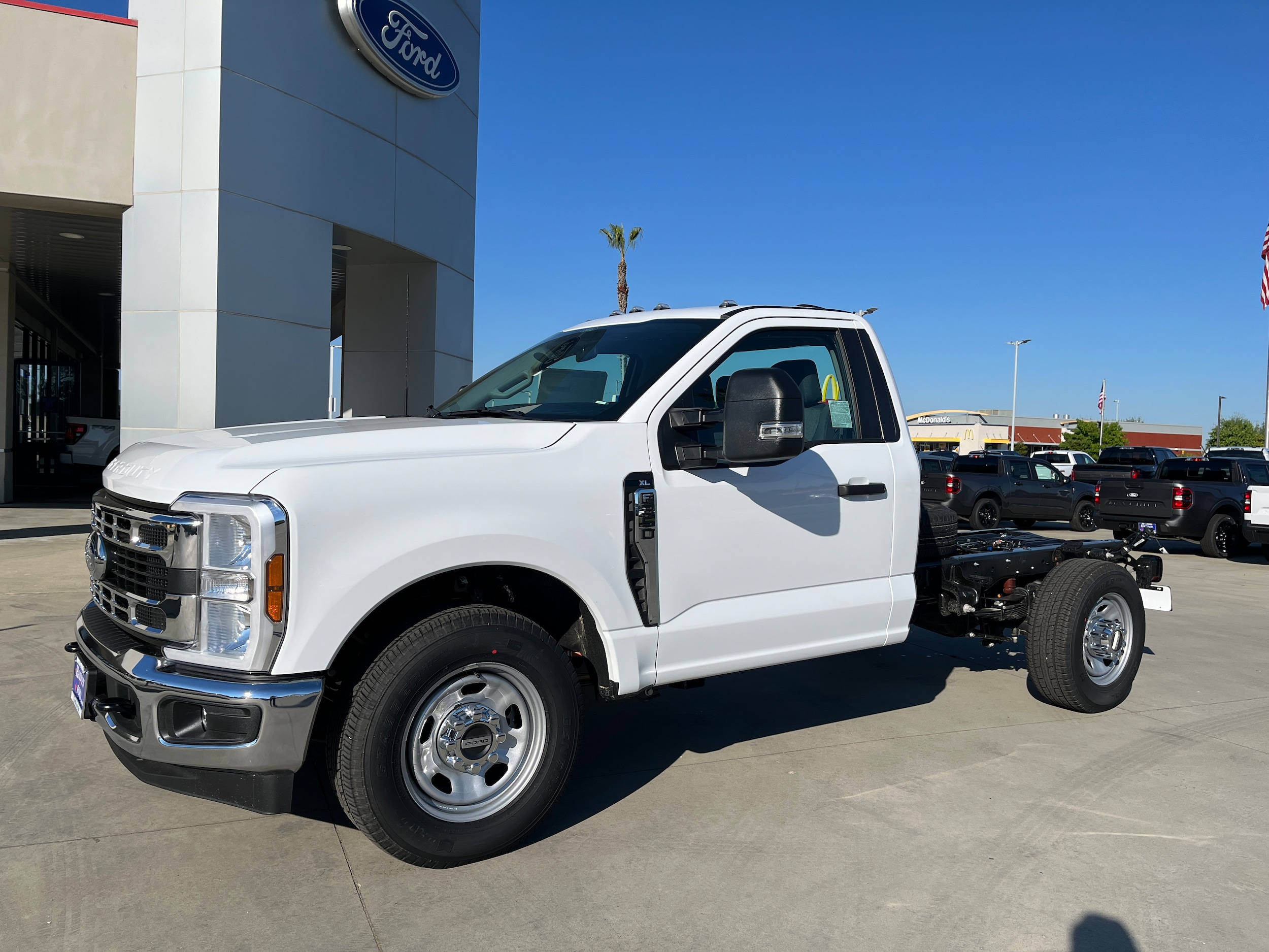 2026 Ford F-350 Super Duty Chassis Cab