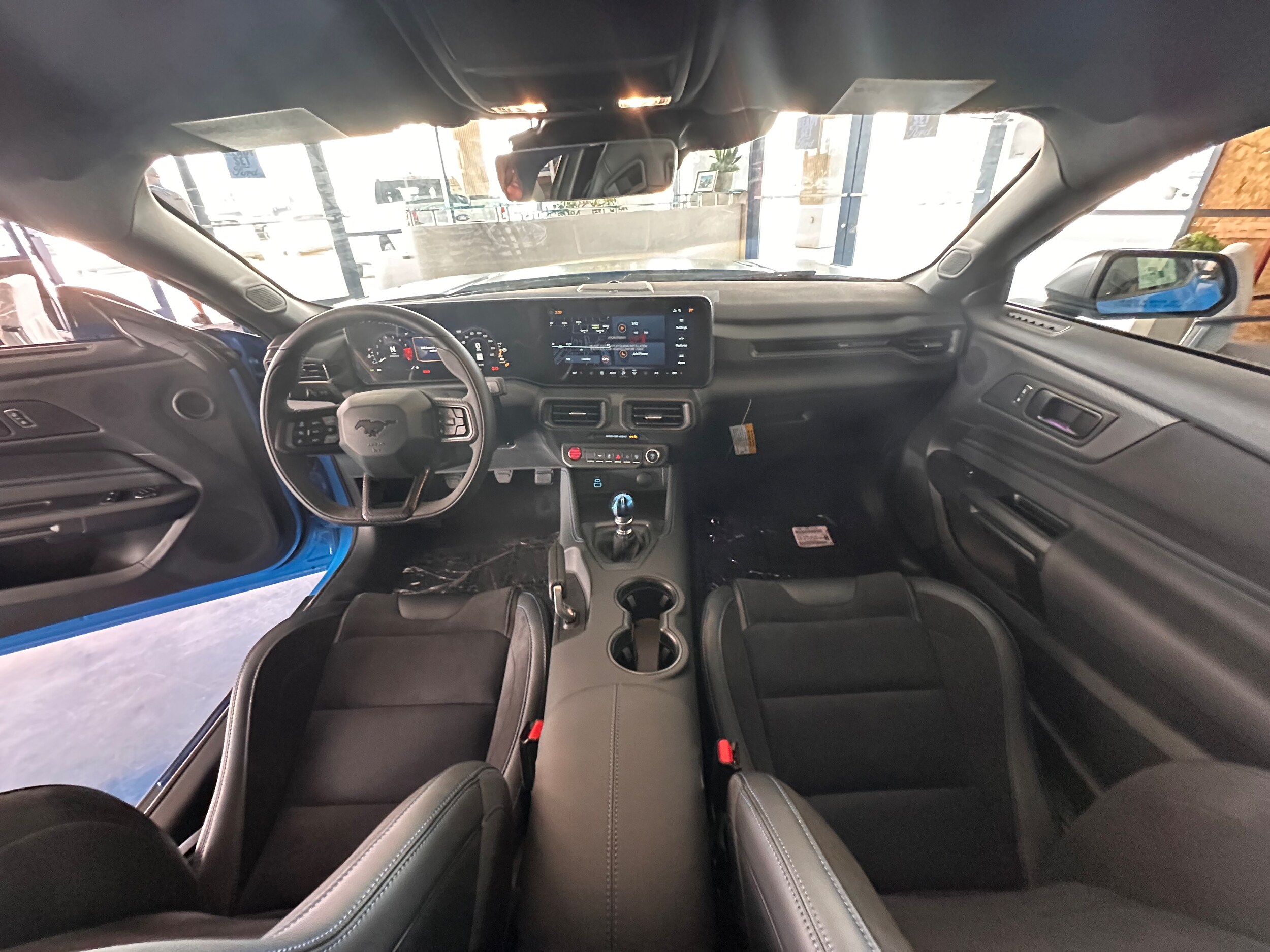 2025 Ford Mustang Dark Horse photo 2