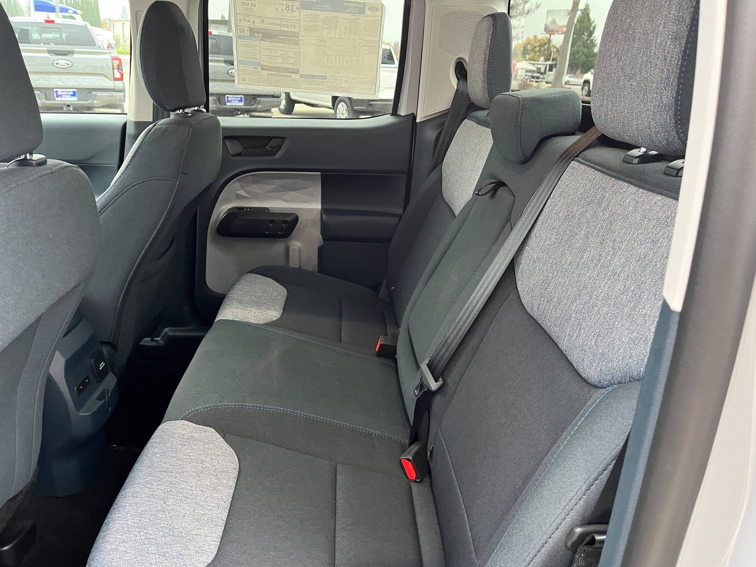 2025 Ford Maverick XLT - Photo 6