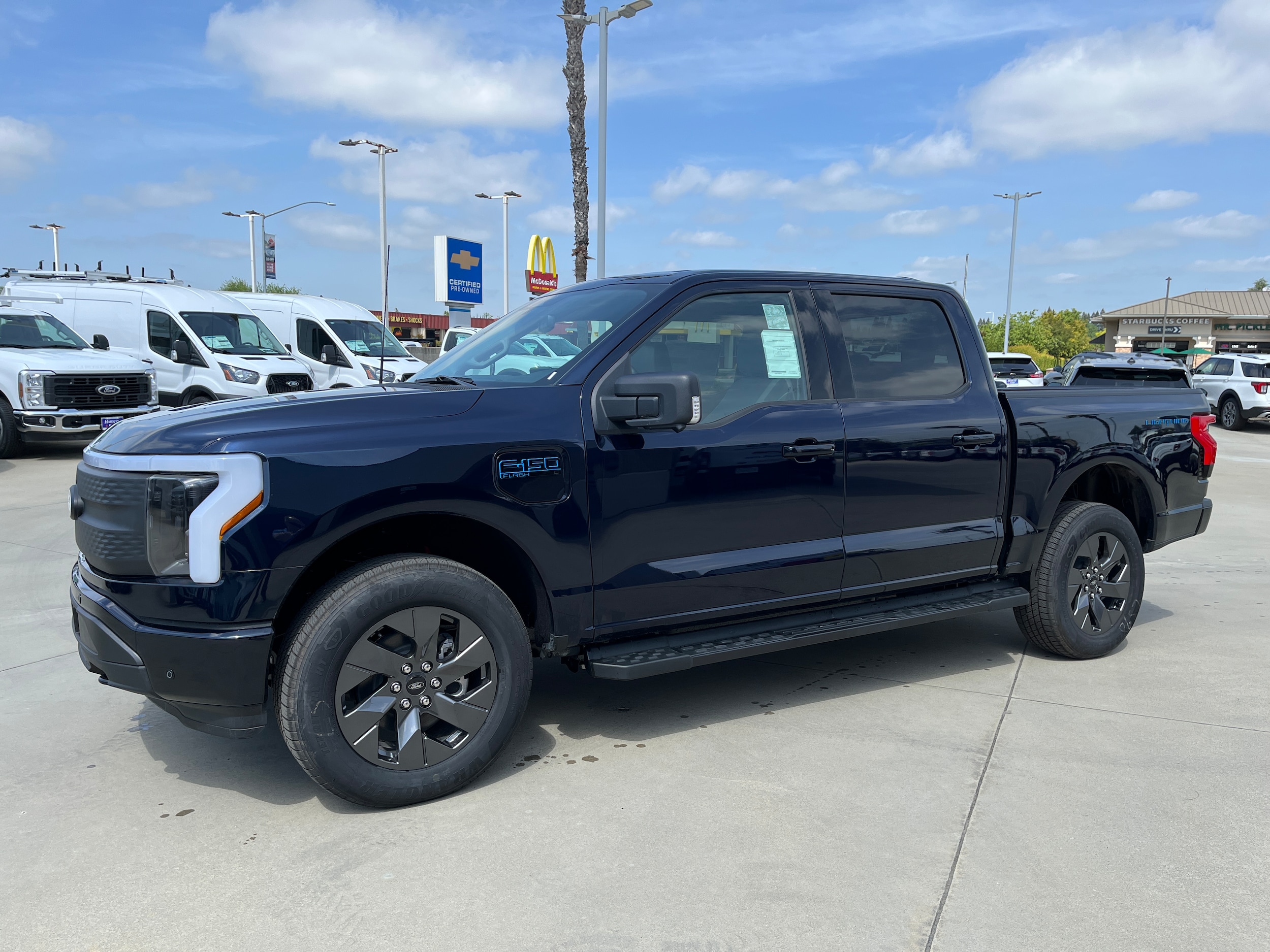 2025 Ford F-150 Lightning Flash's photo