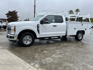 2026 Ford F-350 Chassis XLT TRUCK