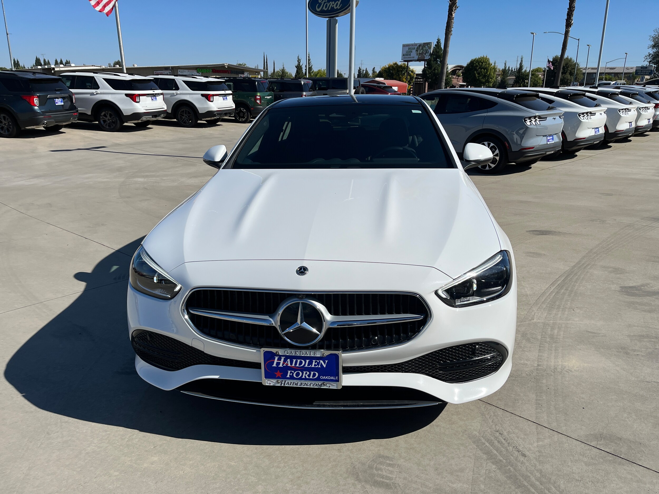 2022 Mercedes Benz C 300 photo 3