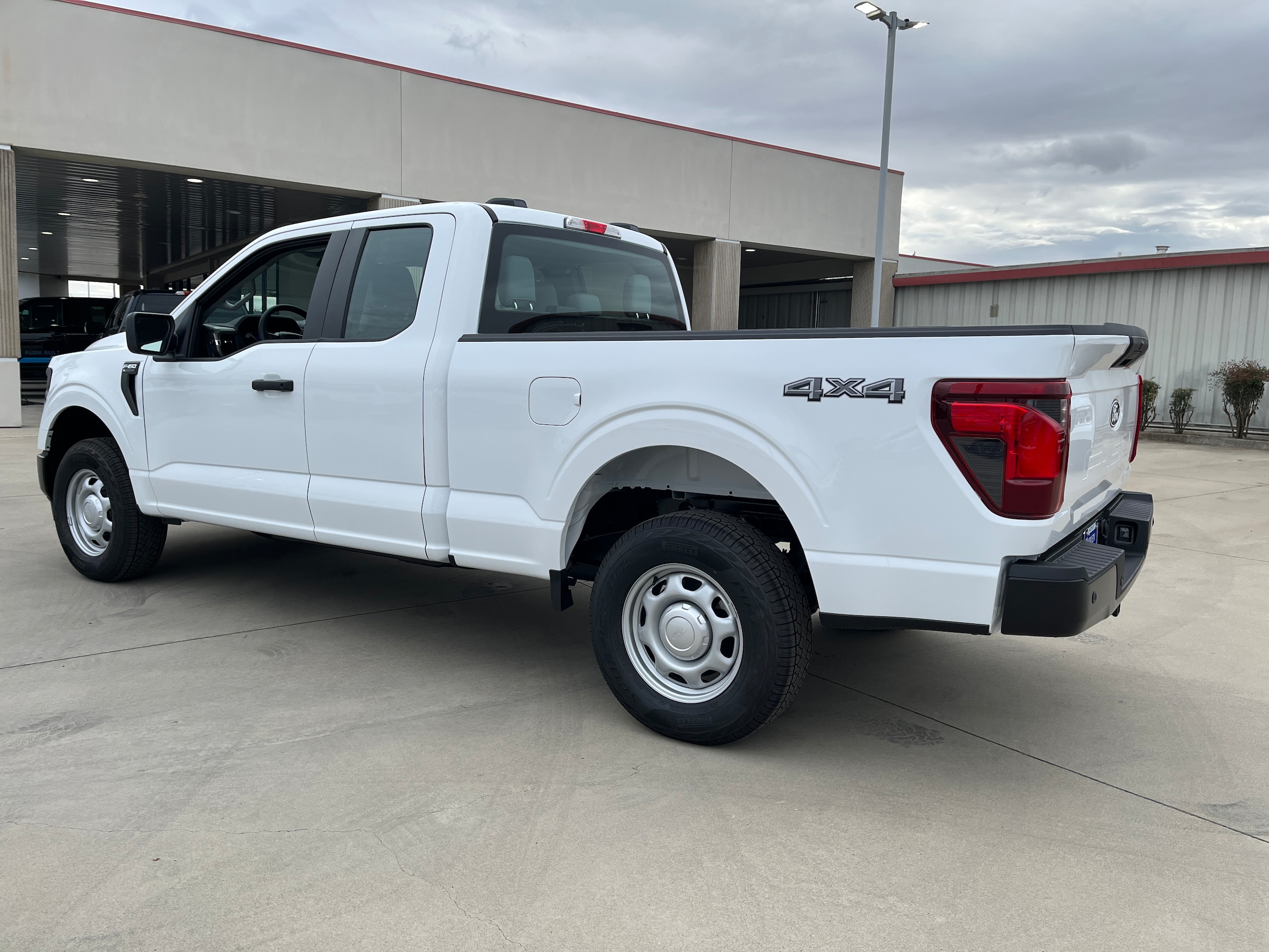 2025 Ford F-150 XL photo 2