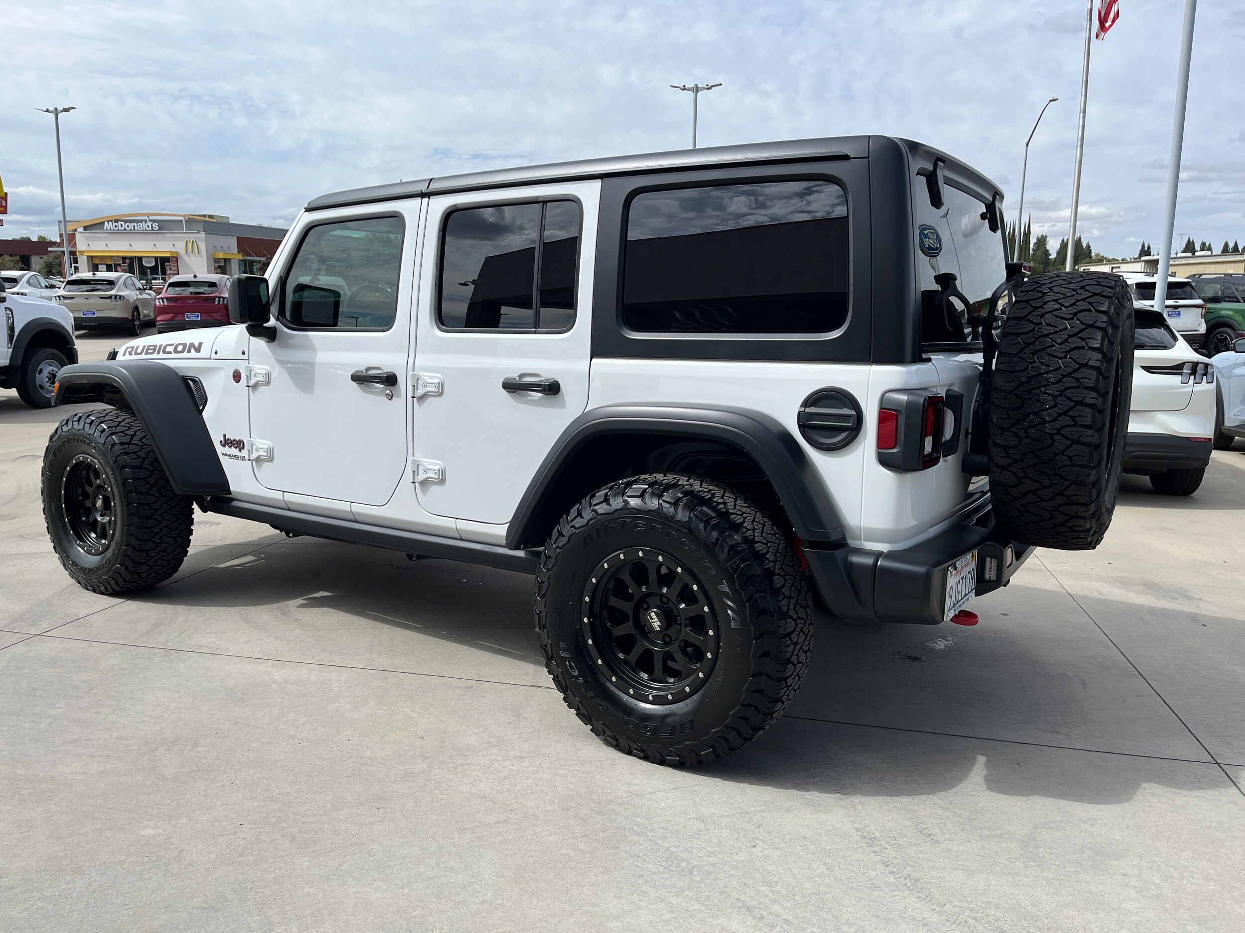 2021 Jeep Wrangler Unlimited Rubicon photo 2