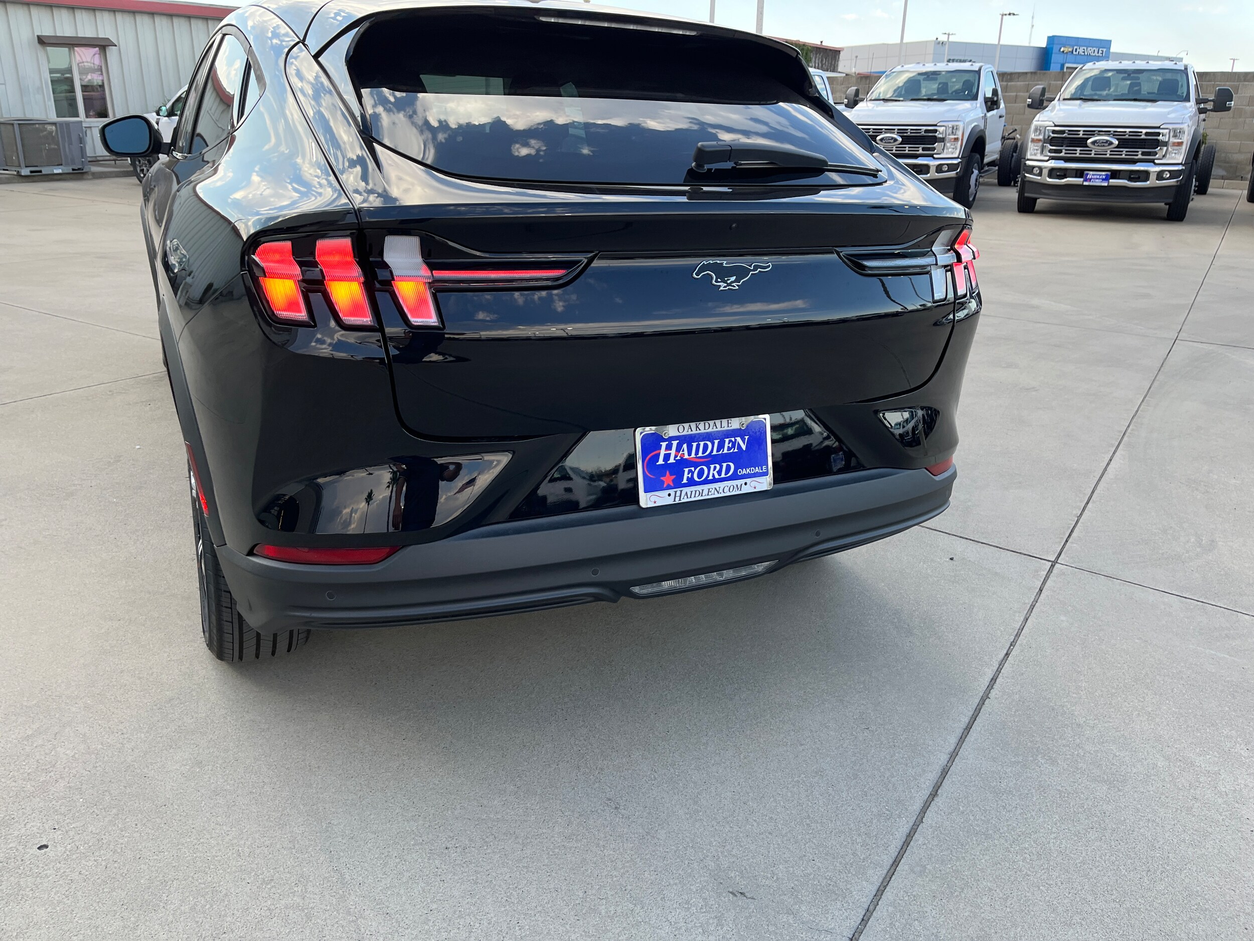 2025 Ford Mustang Mach-E Select photo 3