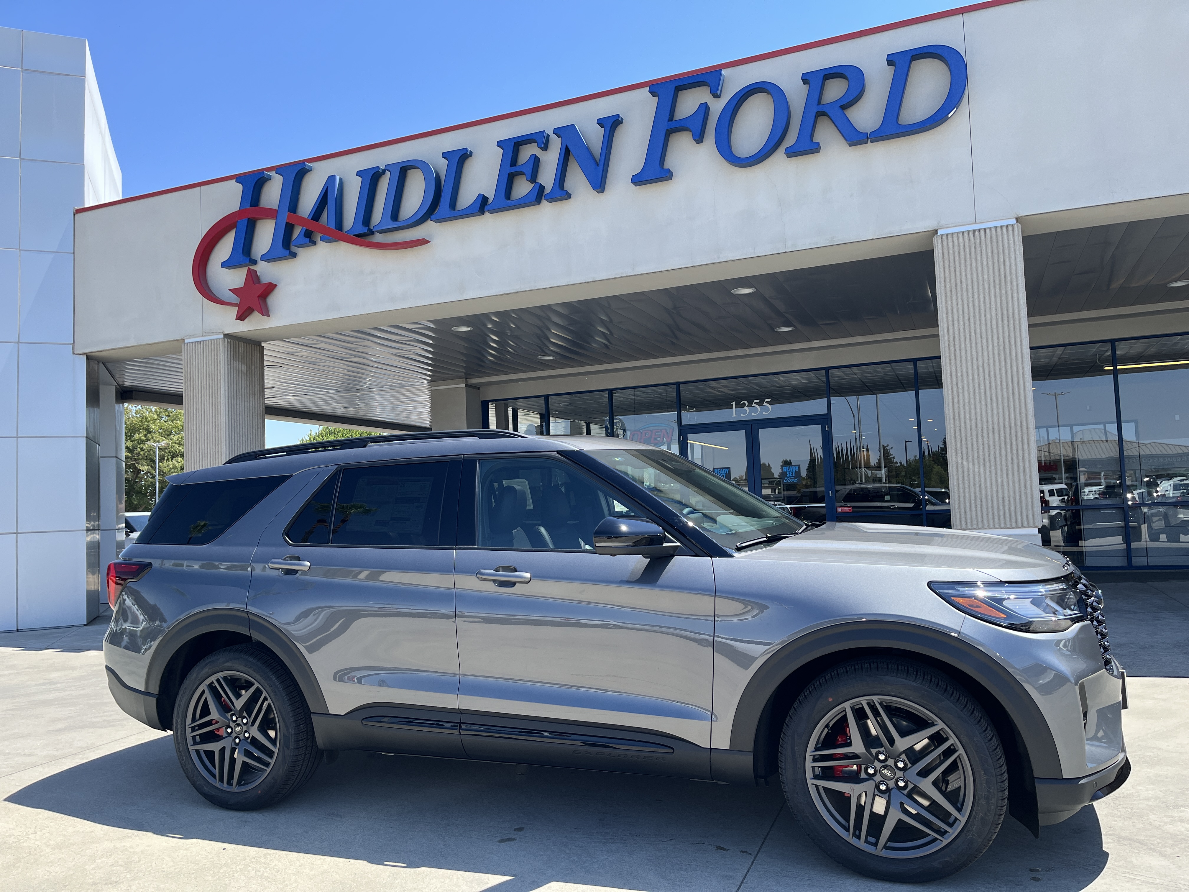 2026 Ford Explorer ST SUV
