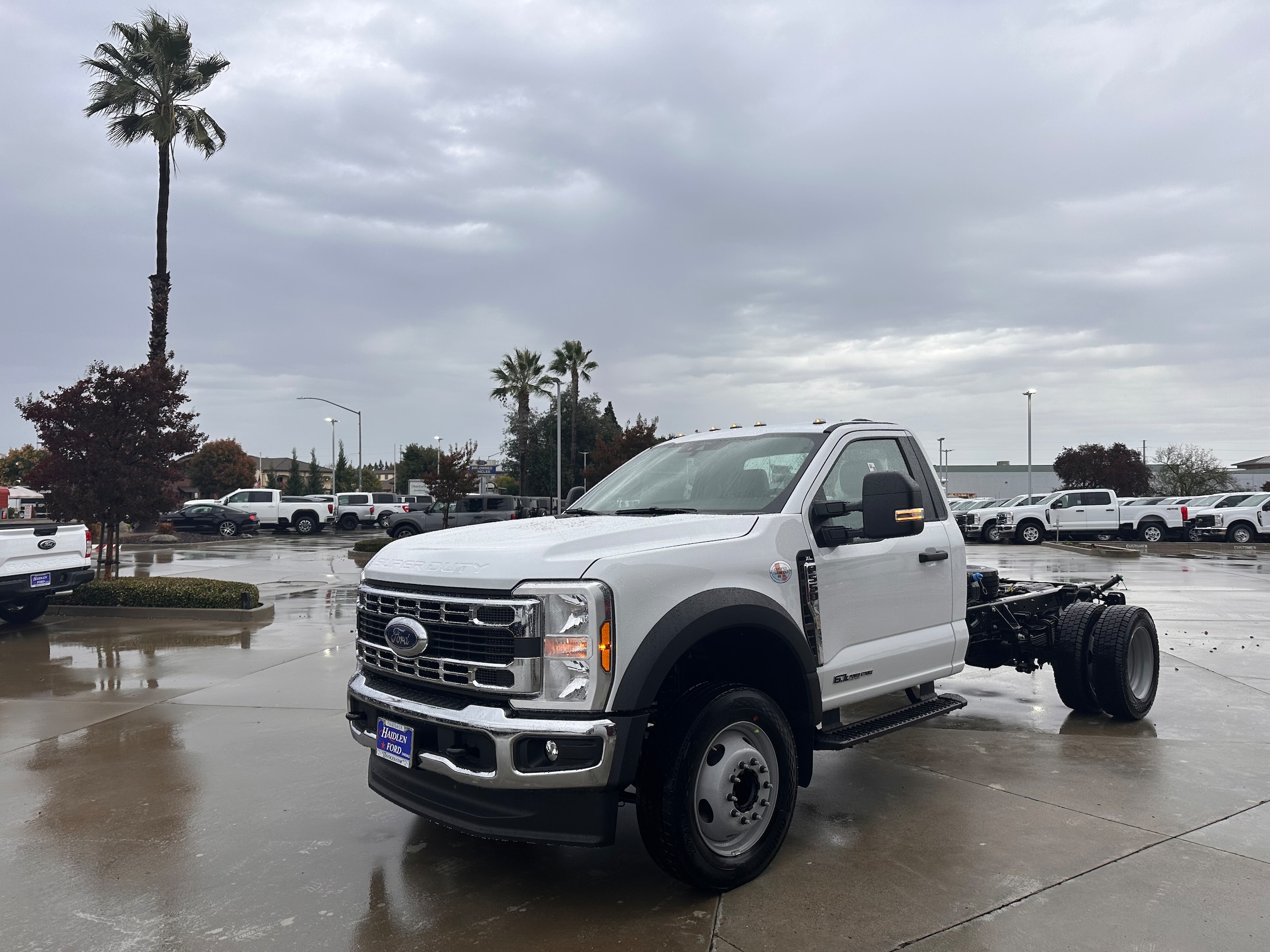 2026 Ford F-550 Super Duty Chassis Cab XL's photo