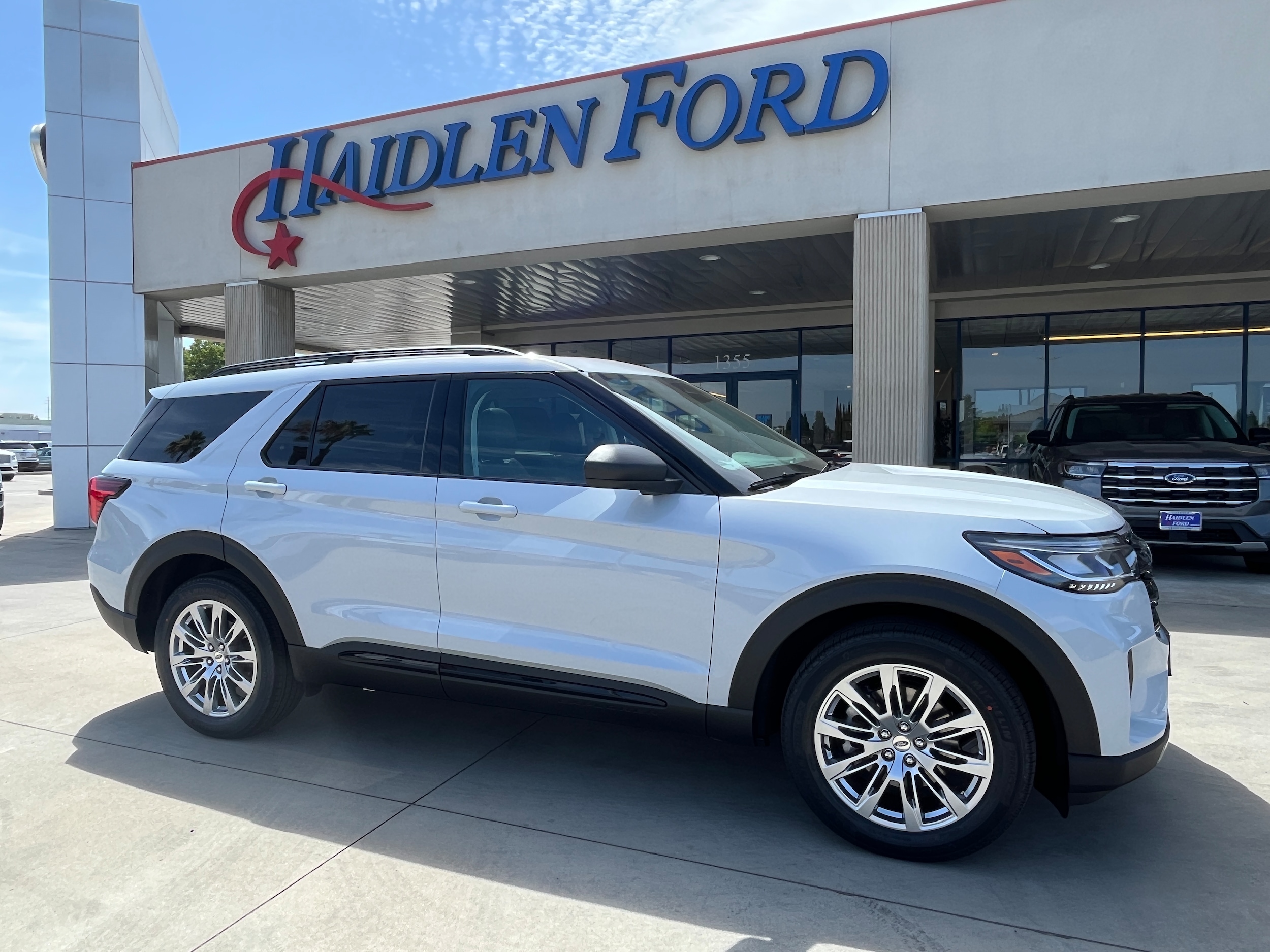 2026 Ford Explorer Active 4WD's photo