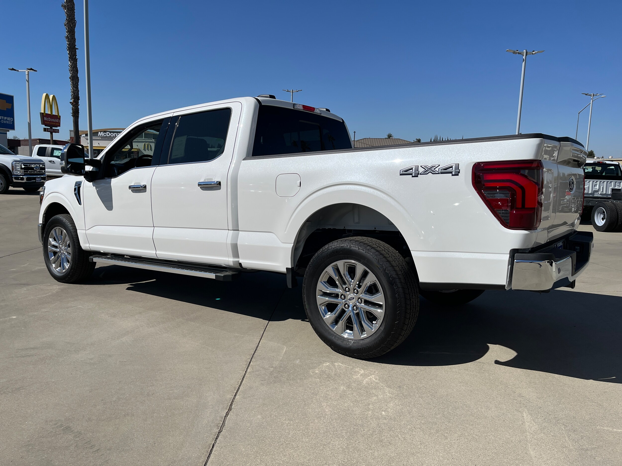 2025 Ford F-150 Lariat photo 2