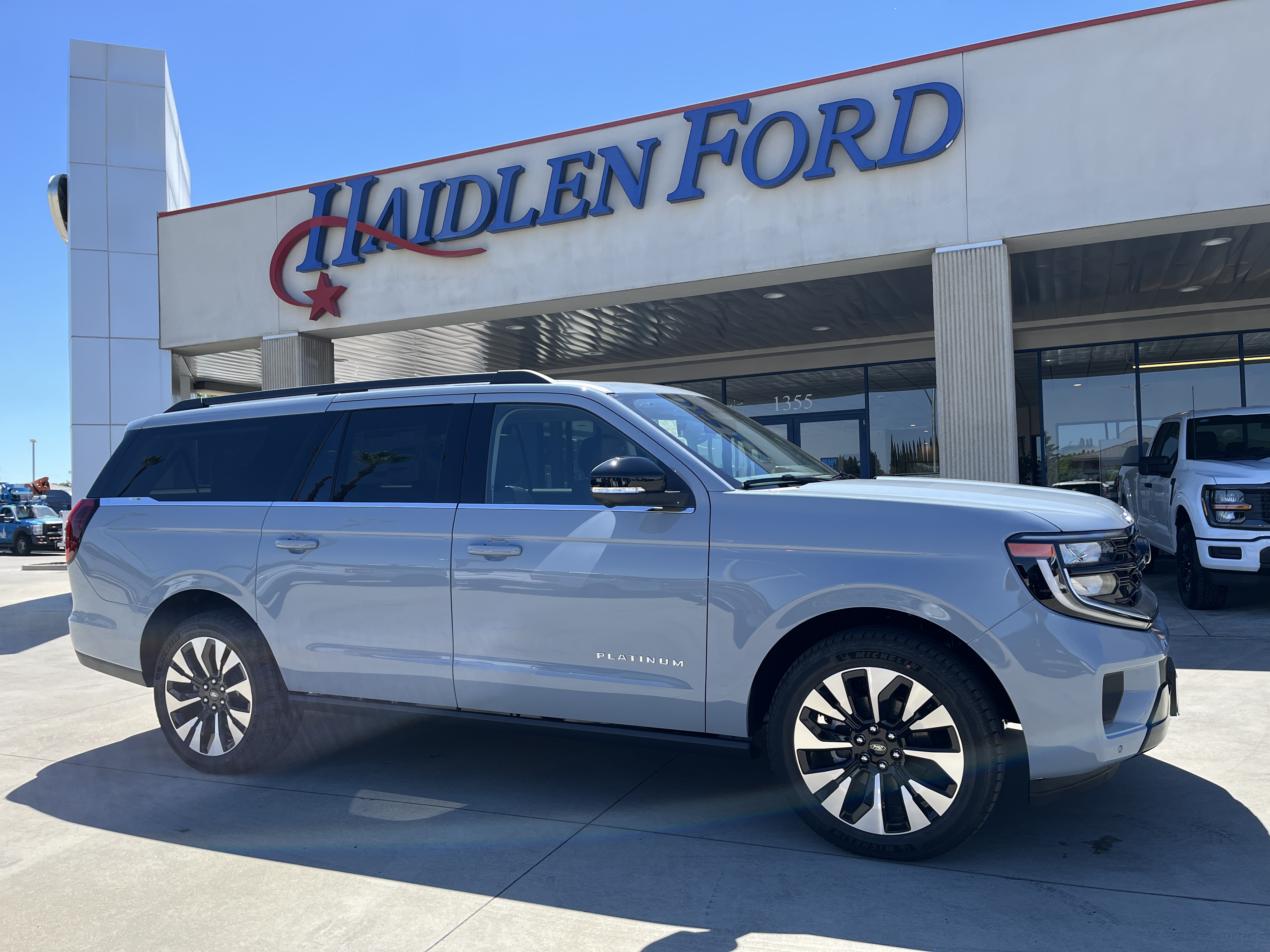 2027 Ford Expedition MAX Platinum SUV