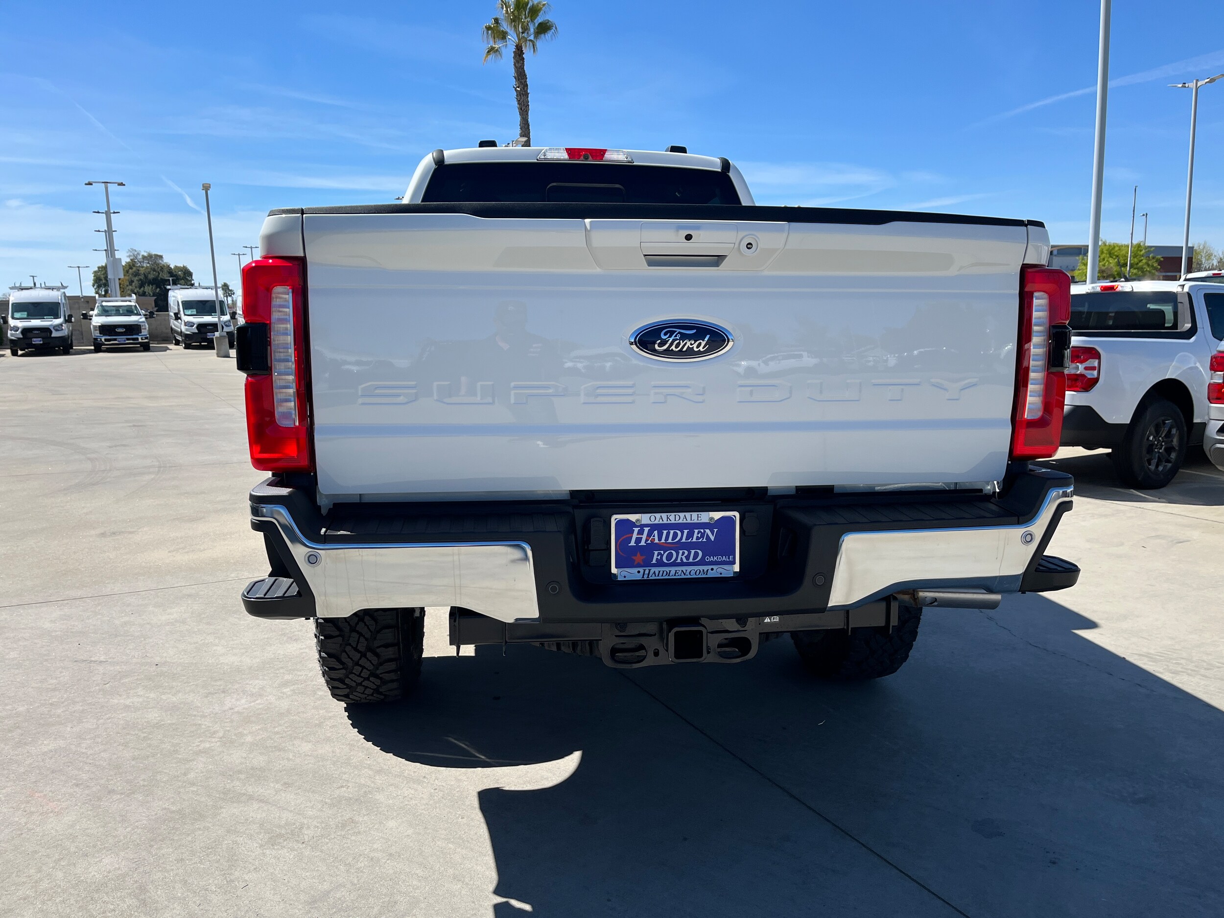 2025 Ford F-250 Lariat photo 3