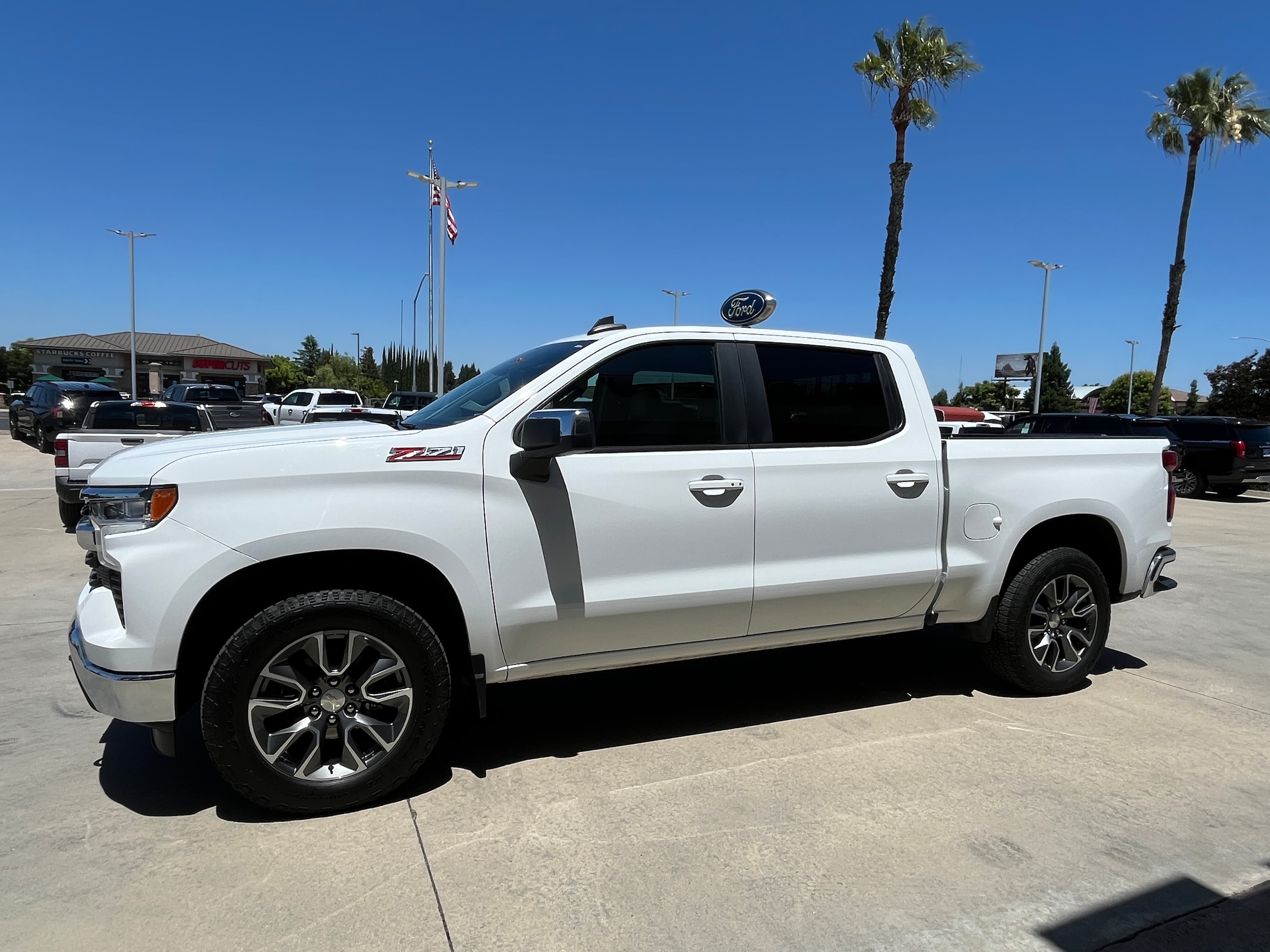 2022 Chevrolet Silverado 1500's photo