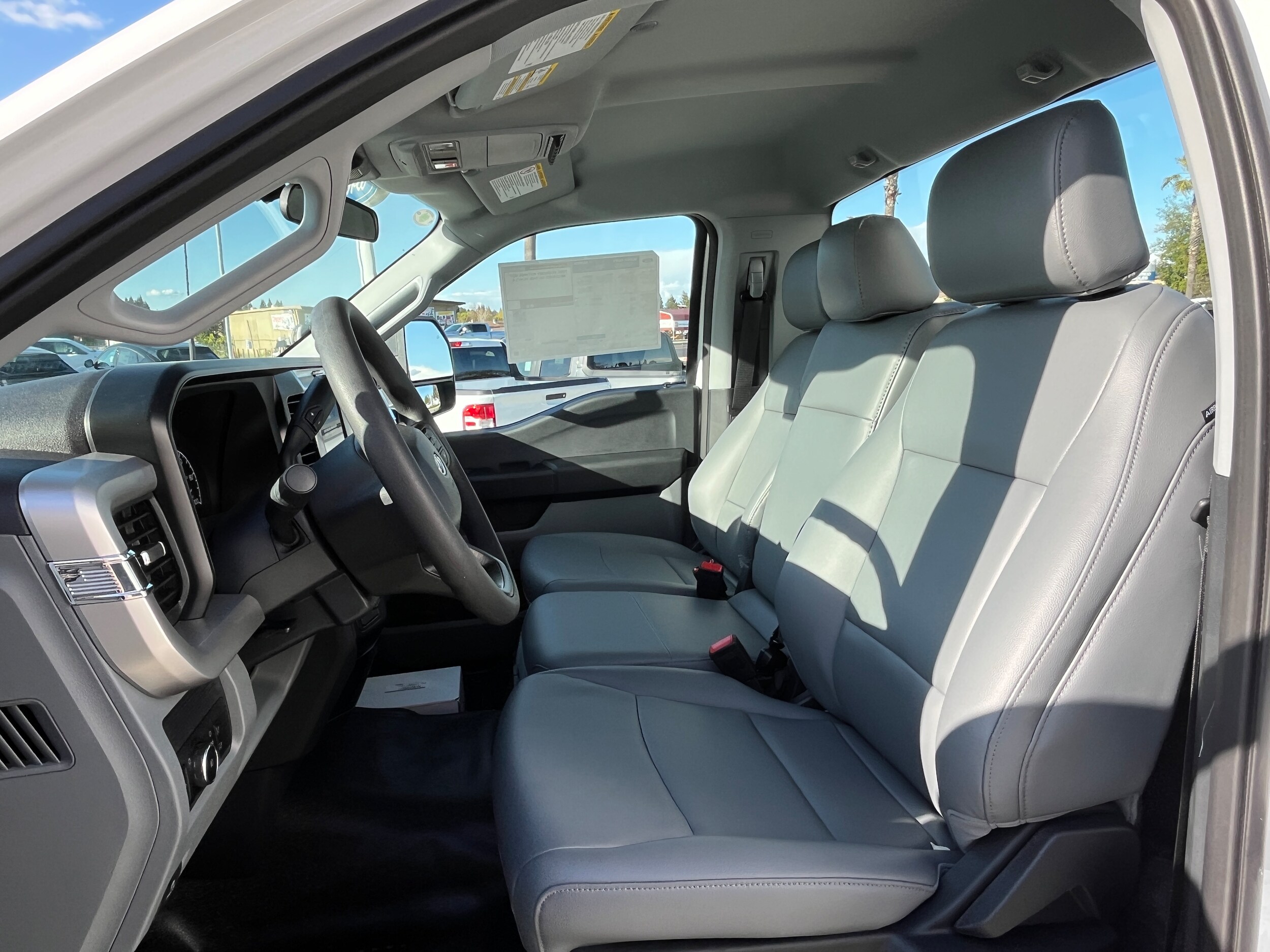 2025 Ford F-450 XL photo 3