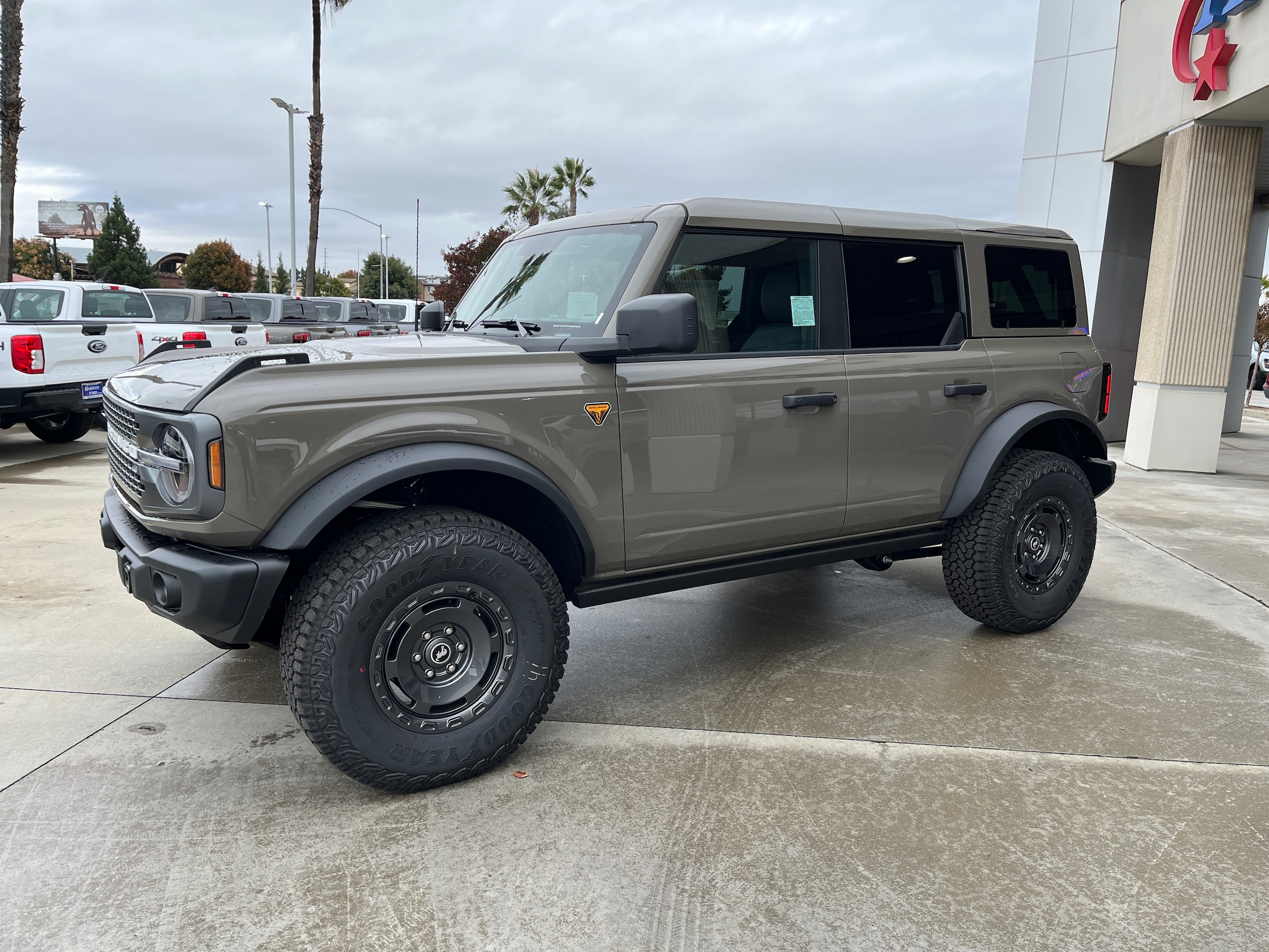 2025 Ford Bronco 4-Door Badlands's photo