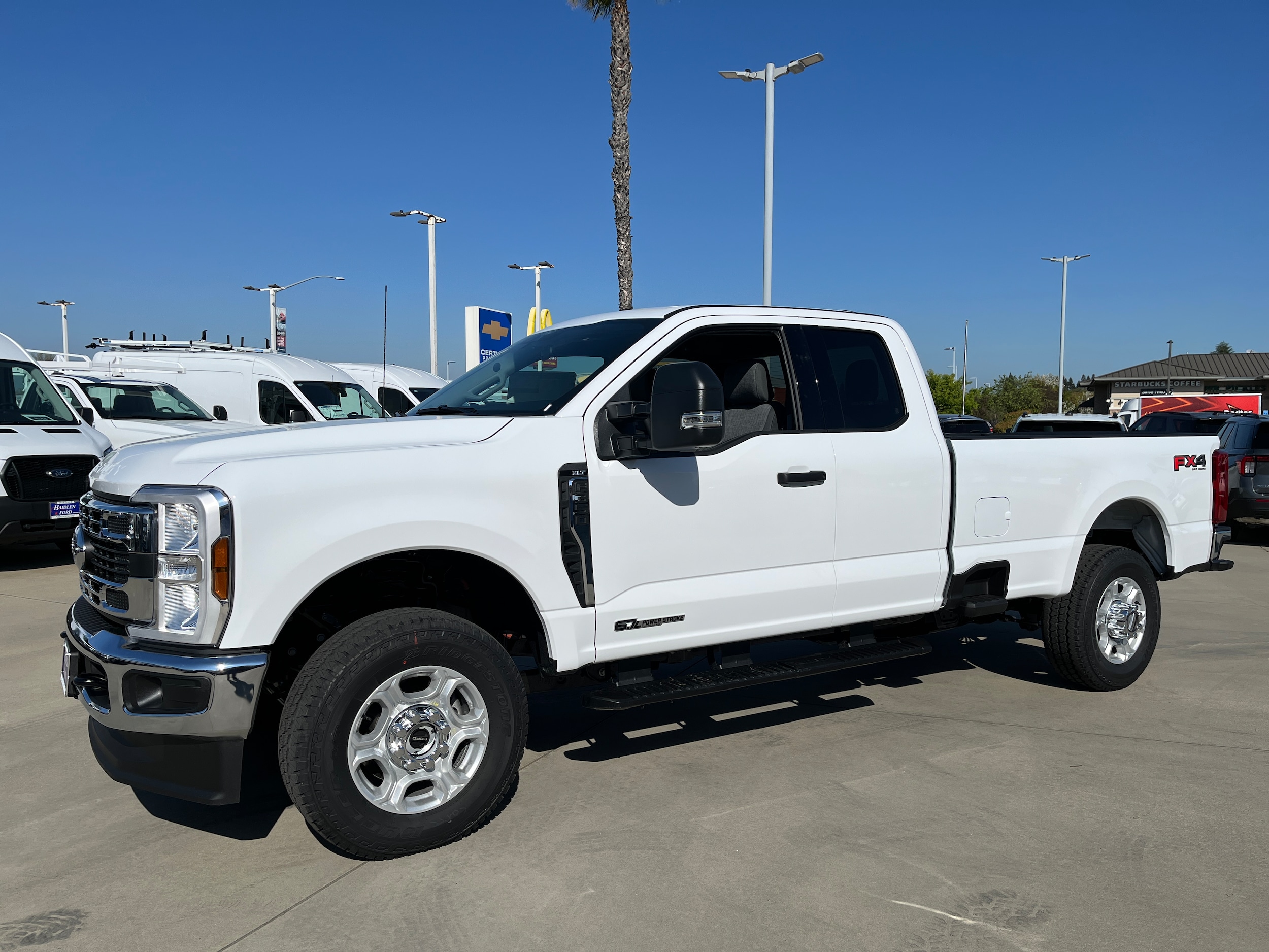 2025 Ford F-350 Super Duty XLT's photo