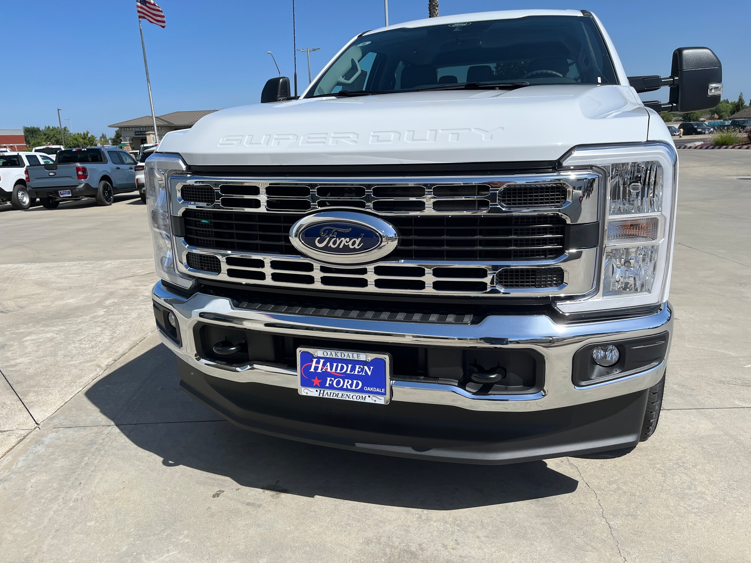 2025 Ford F-250 XLT photo 4