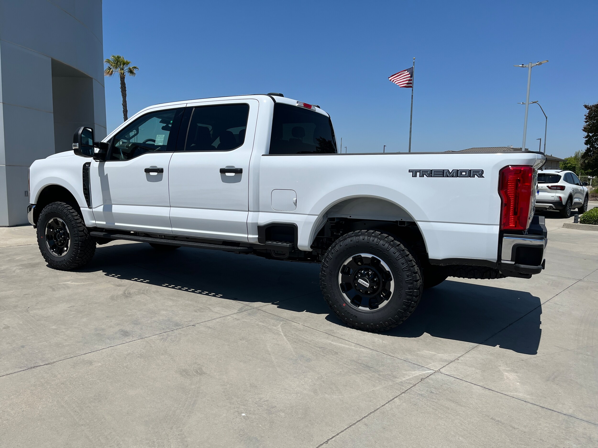 2025 Ford F-250 XLT photo 2