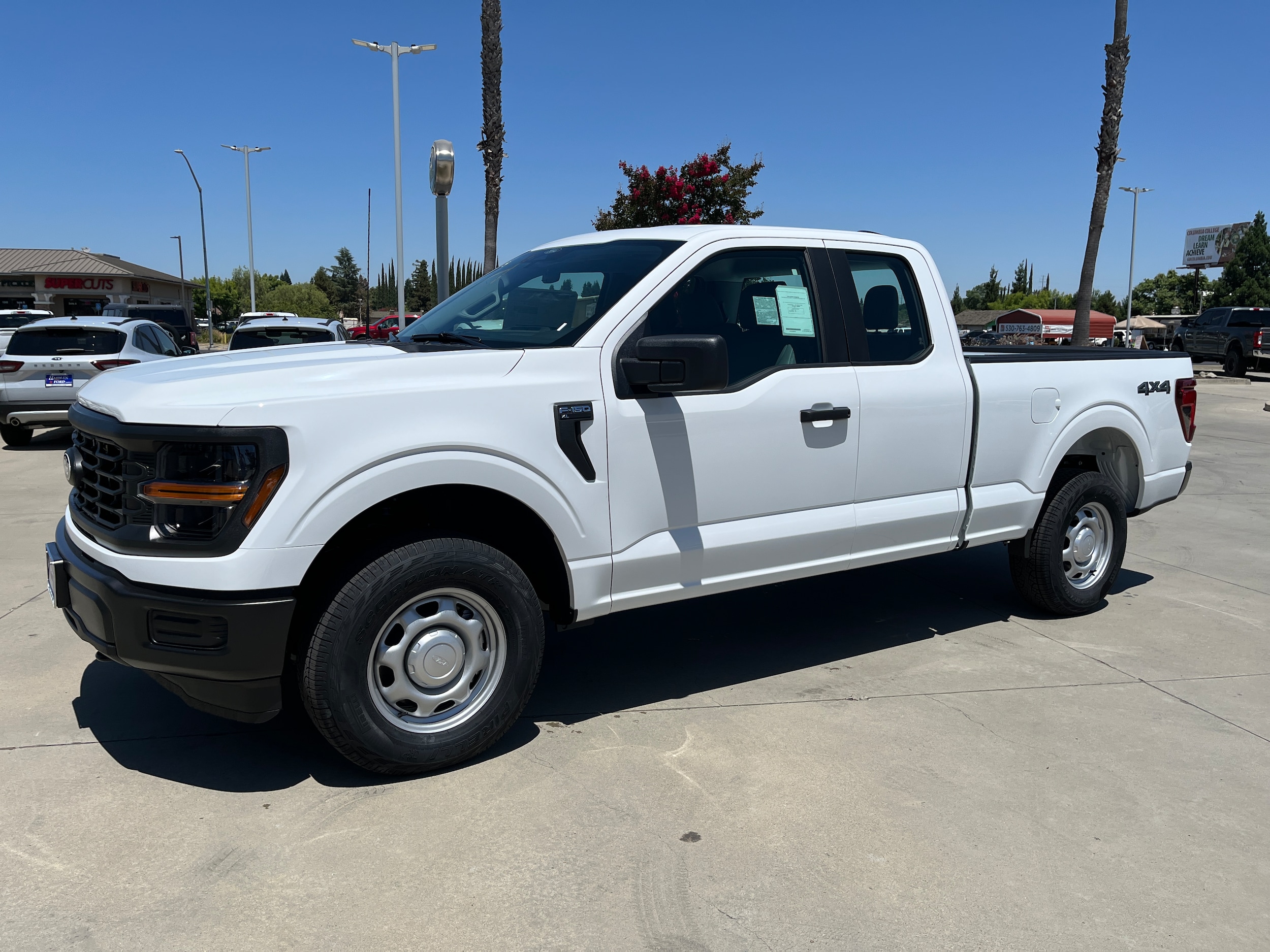 2025 Ford F-150 XL's photo