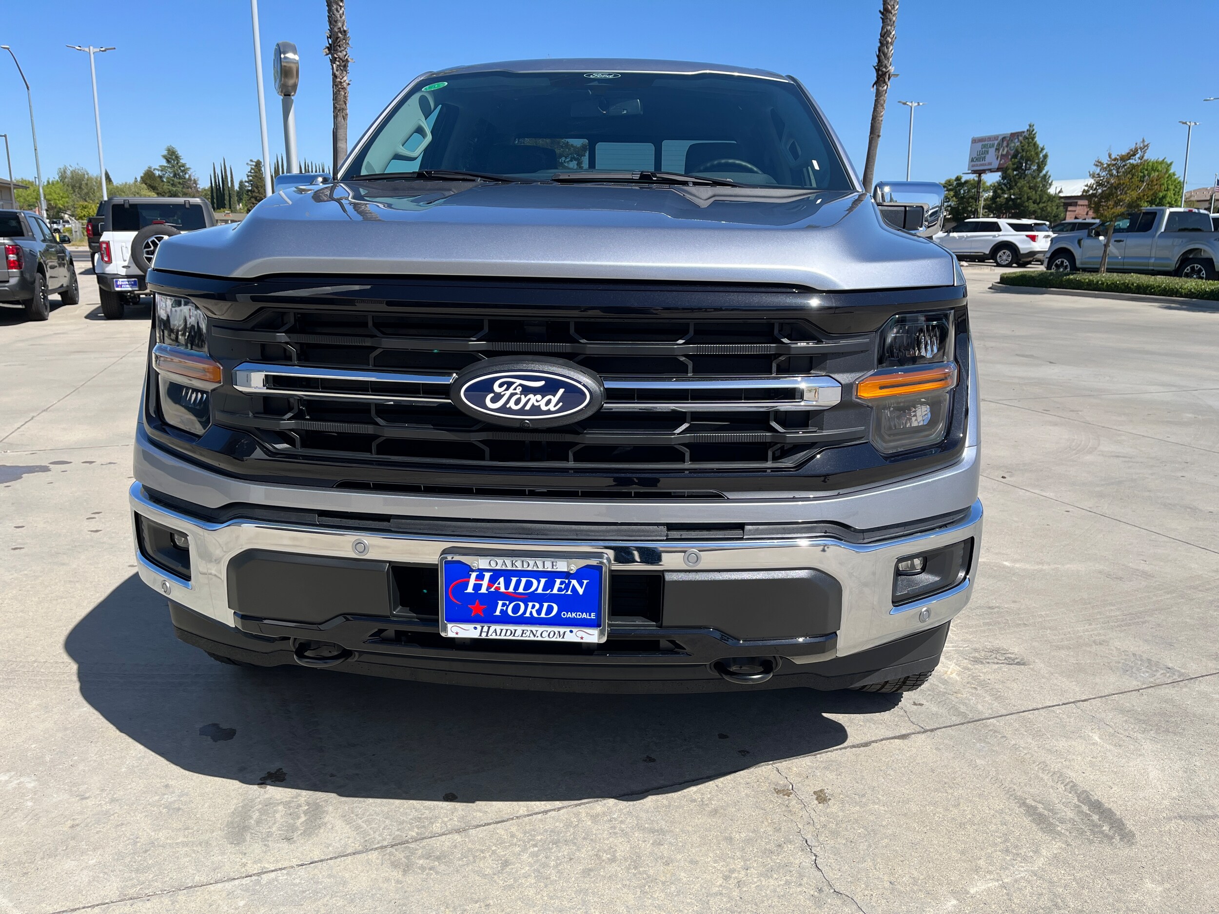 2025 Ford F-150 XLT photo 4