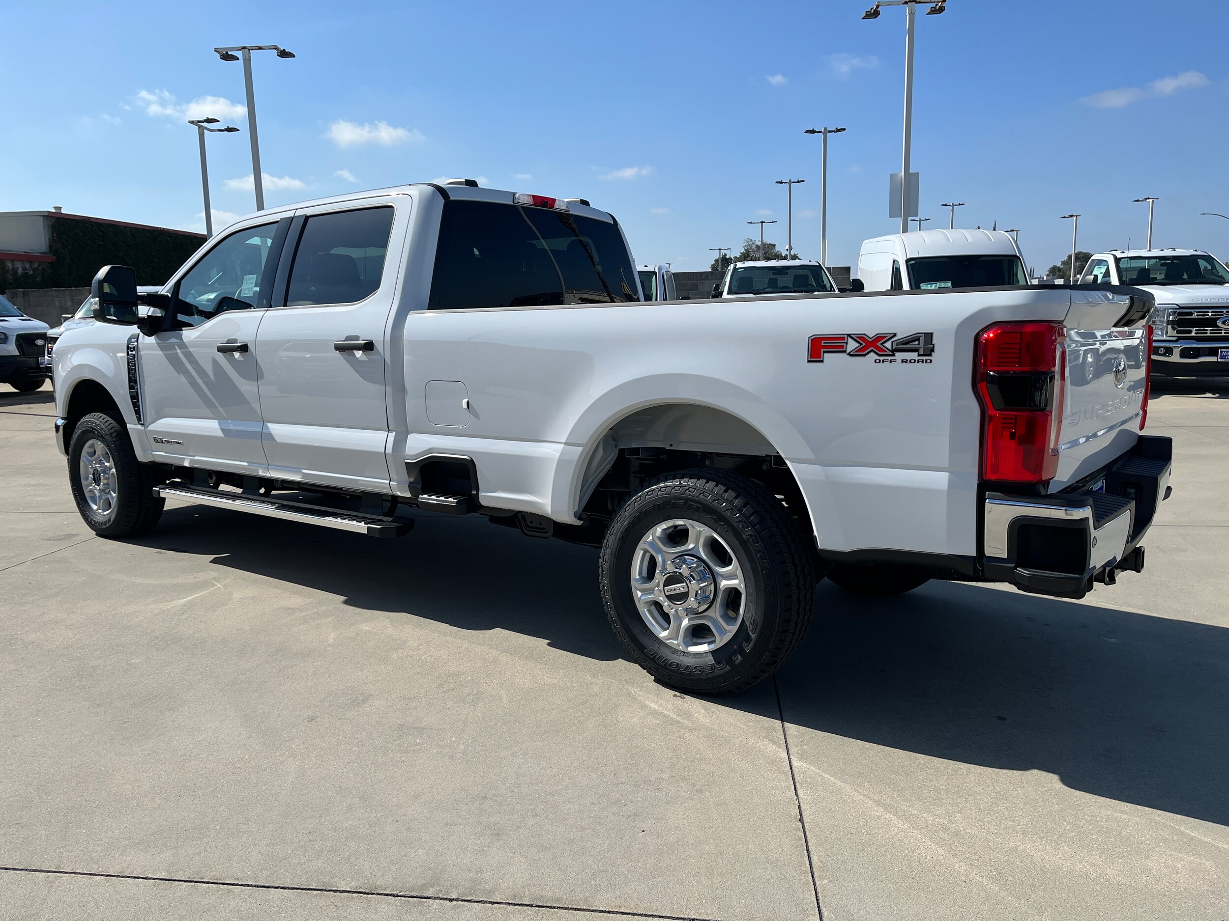 2026 Ford F-350 Lariat photo 2