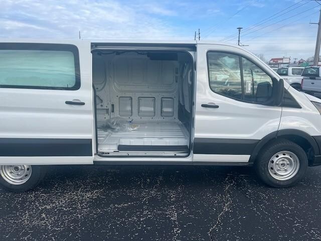 2024 Ford Transit Cargo Van XL photo 3
